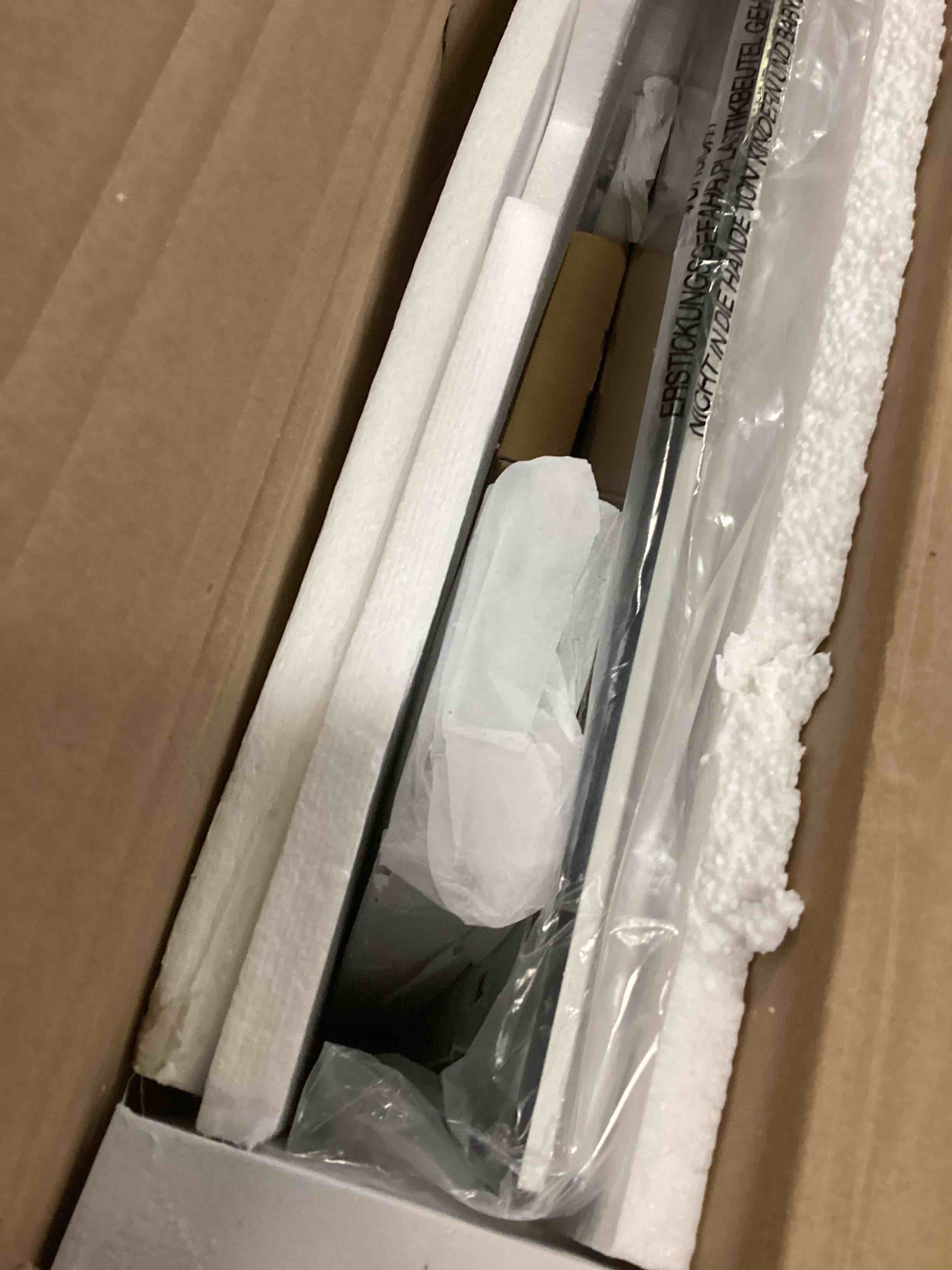 https://s3.amazonaws.com/lotting-images-prod/bidfta/TEA2249610_1745592350387.jpeg