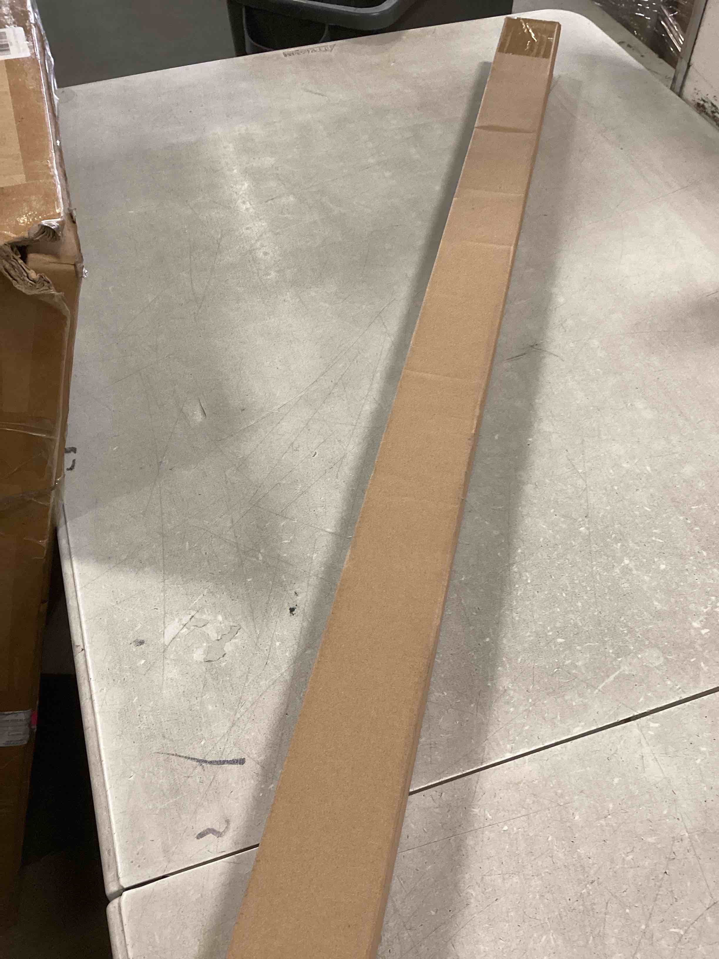 https://s3.amazonaws.com/lotting-images-prod/bidfta/TEA2249620_1745593502528.jpeg