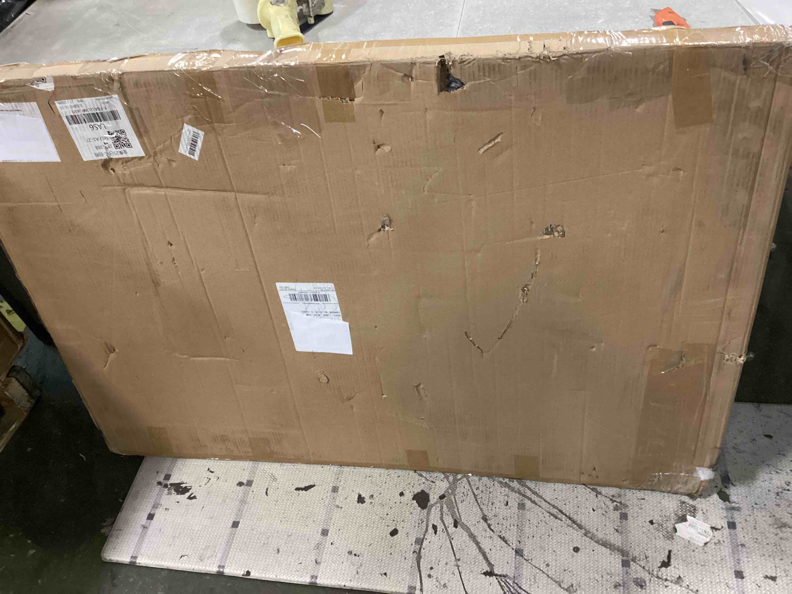 https://s3.amazonaws.com/lotting-images-prod/bidfta/TEA2249789_1745846779152.jpeg