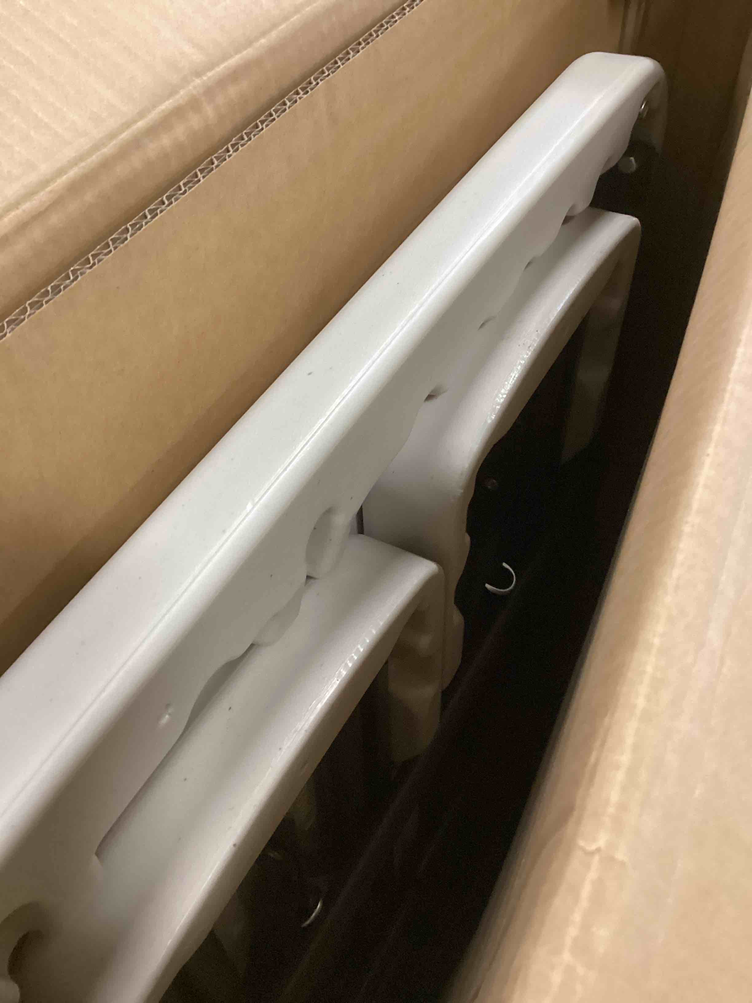 https://s3.amazonaws.com/lotting-images-prod/bidfta/TEA2249798_1745848333666.jpeg