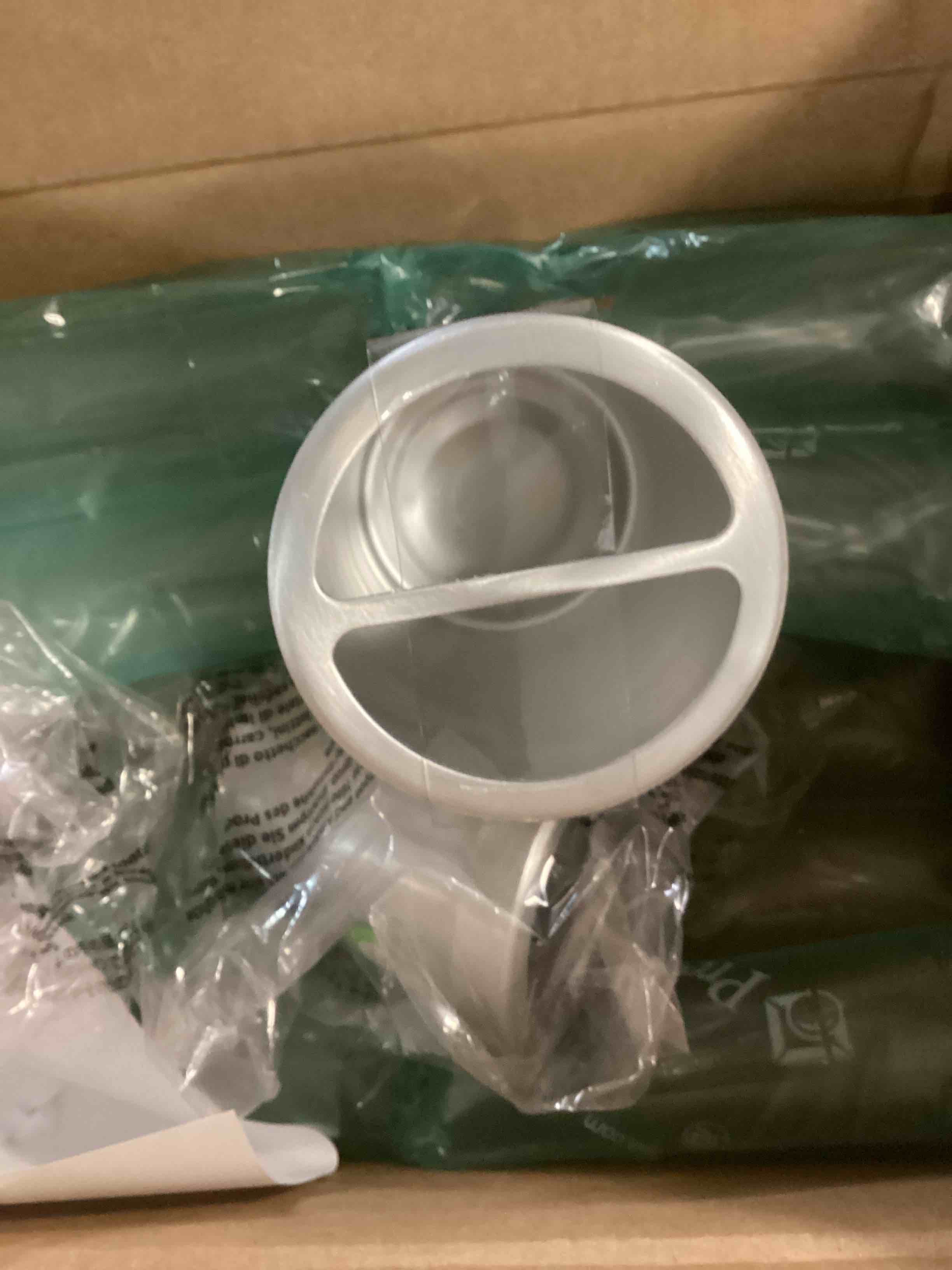 https://s3.amazonaws.com/lotting-images-prod/bidfta/TEA2249852_1745937212004.jpeg