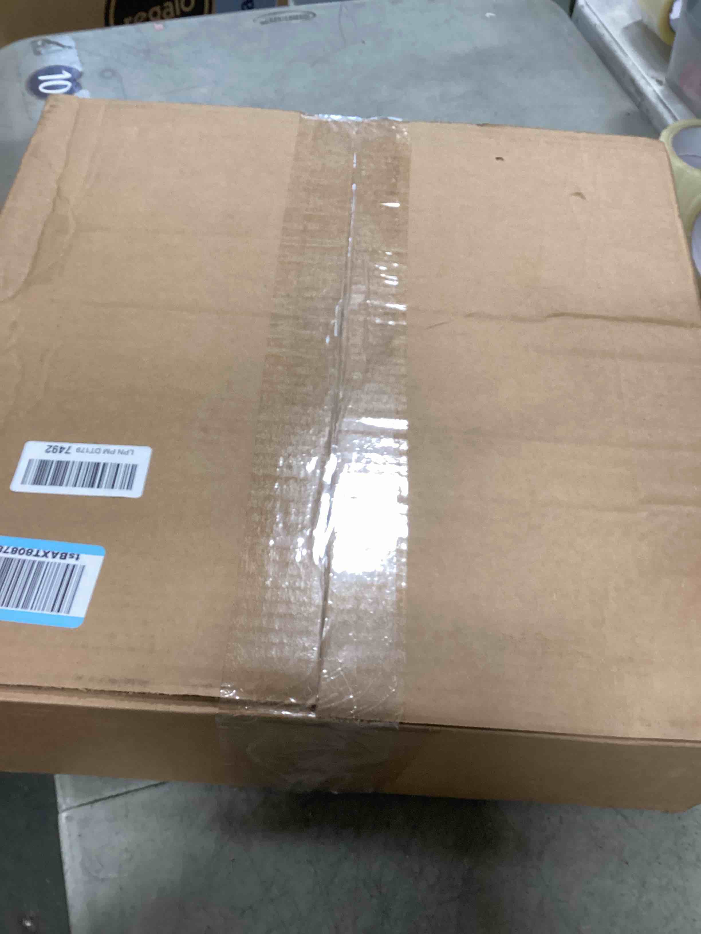 https://s3.amazonaws.com/lotting-images-prod/bidfta/TEA2250707_1746544434536.jpeg