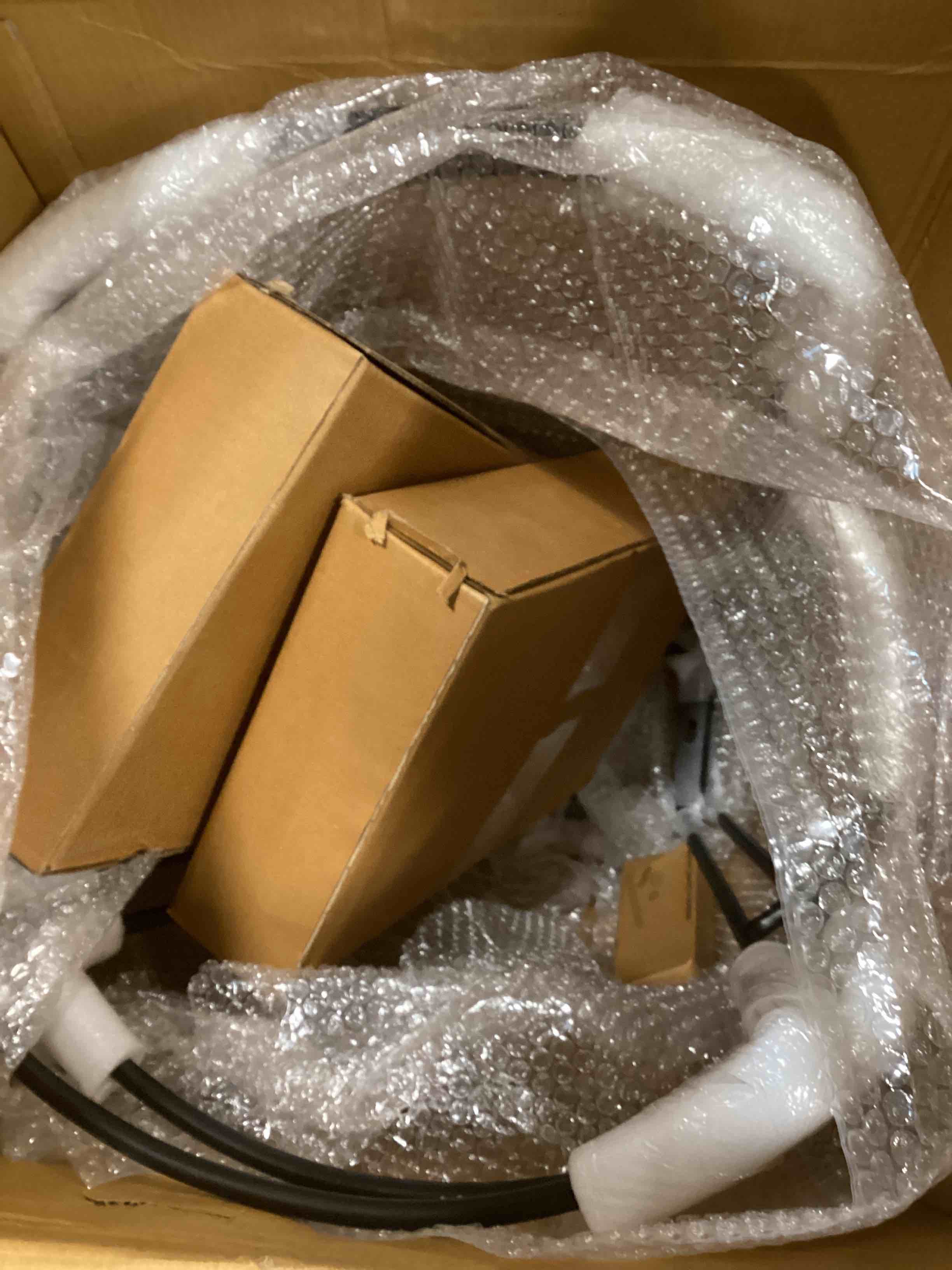 https://s3.amazonaws.com/lotting-images-prod/bidfta/TEA2250778_1746555241458.jpeg