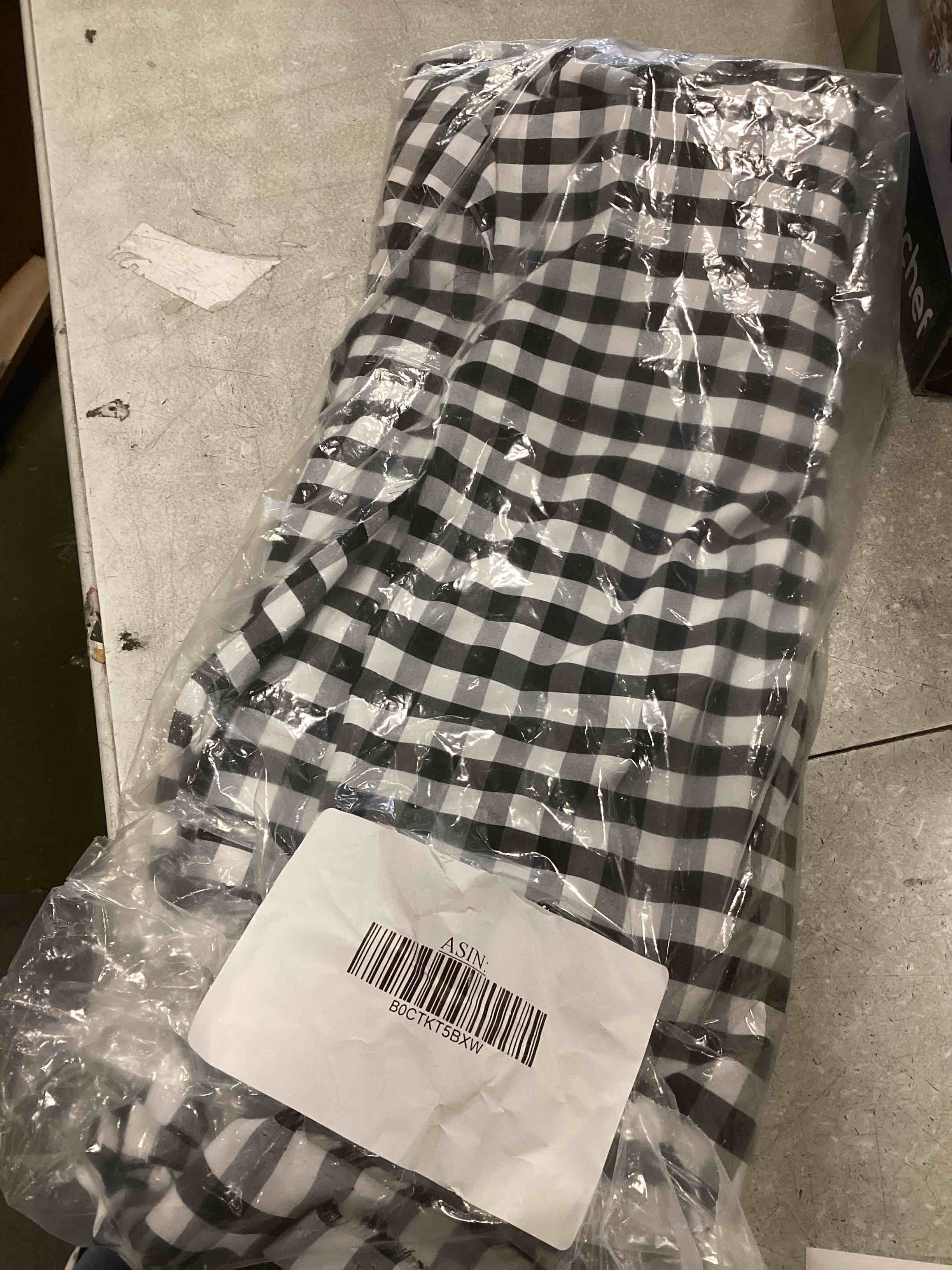 https://s3.amazonaws.com/lotting-images-prod/bidfta/TEA2250892_1746622685418.jpeg