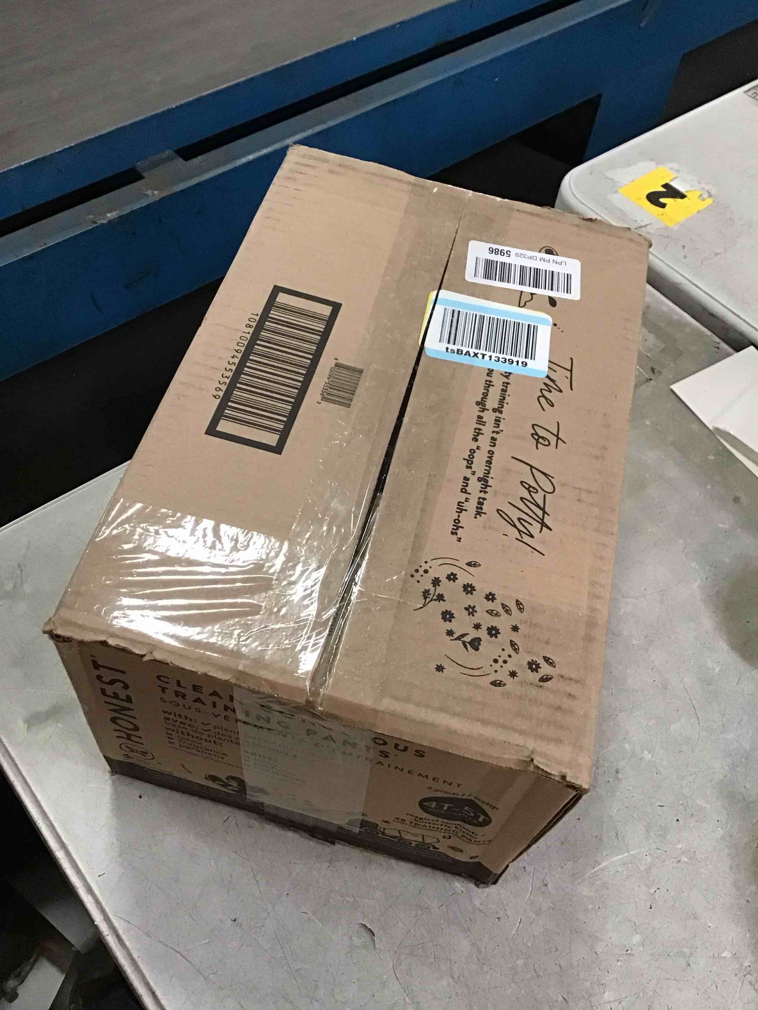 https://s3.amazonaws.com/lotting-images-prod/bidfta/TEA2251430_1744897908780.jpeg
