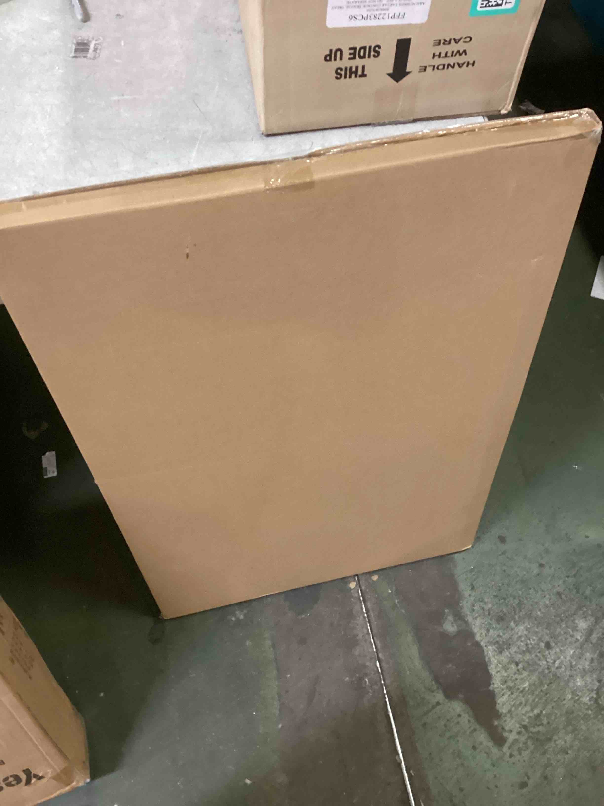 https://s3.amazonaws.com/lotting-images-prod/bidfta/TEA2251803_1745005137881.jpeg