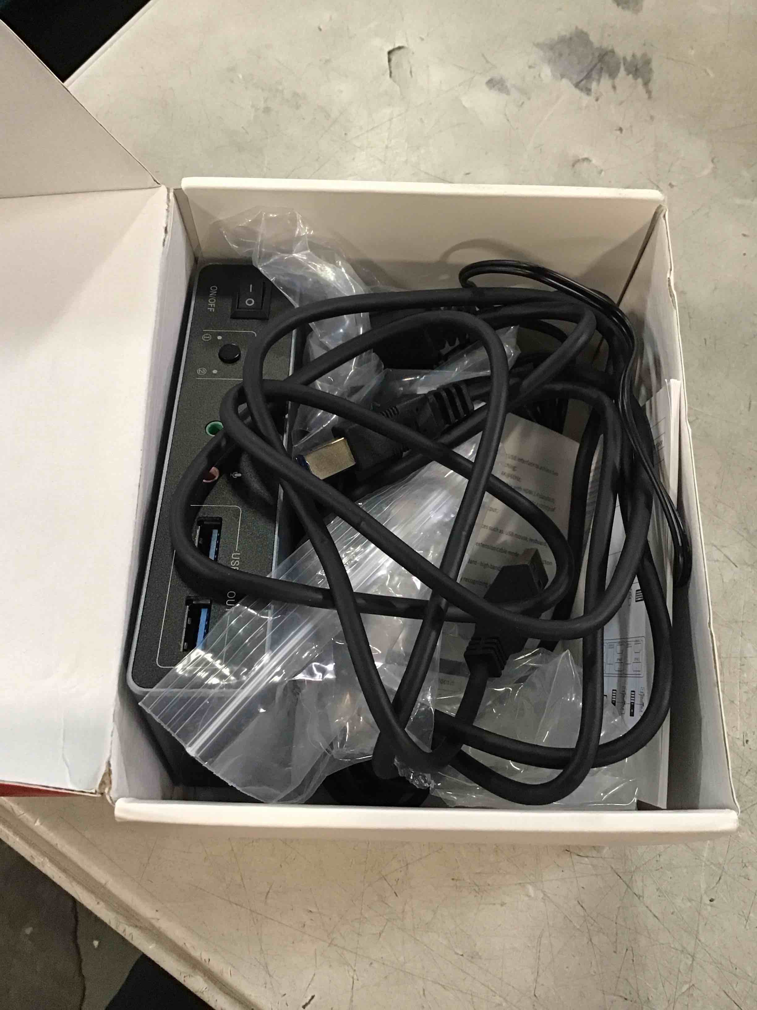 https://s3.amazonaws.com/lotting-images-prod/bidfta/TEA2252191_1745333081637.jpeg