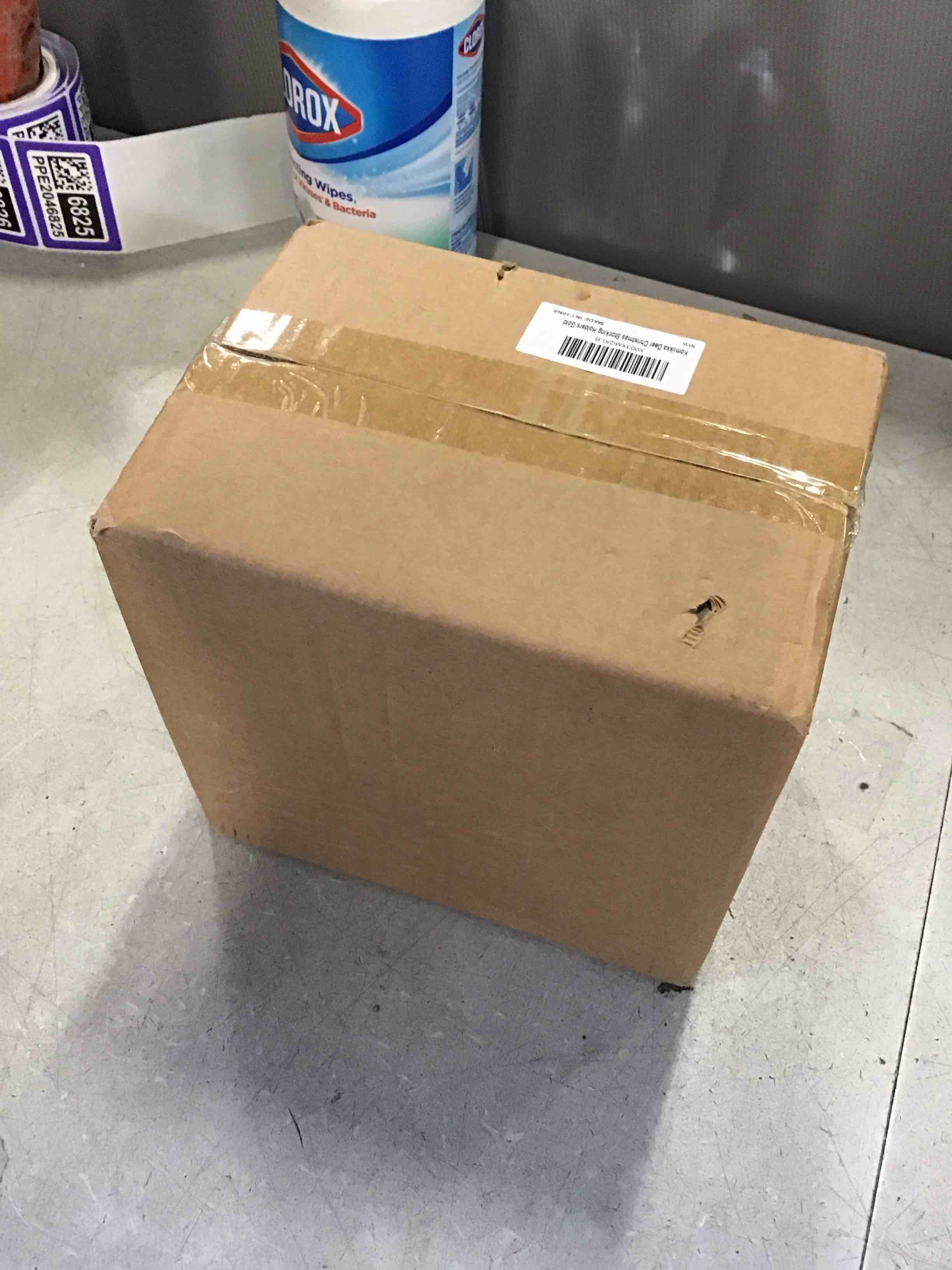 https://s3.amazonaws.com/lotting-images-prod/bidfta/TEA2252395_1745422774494.jpeg