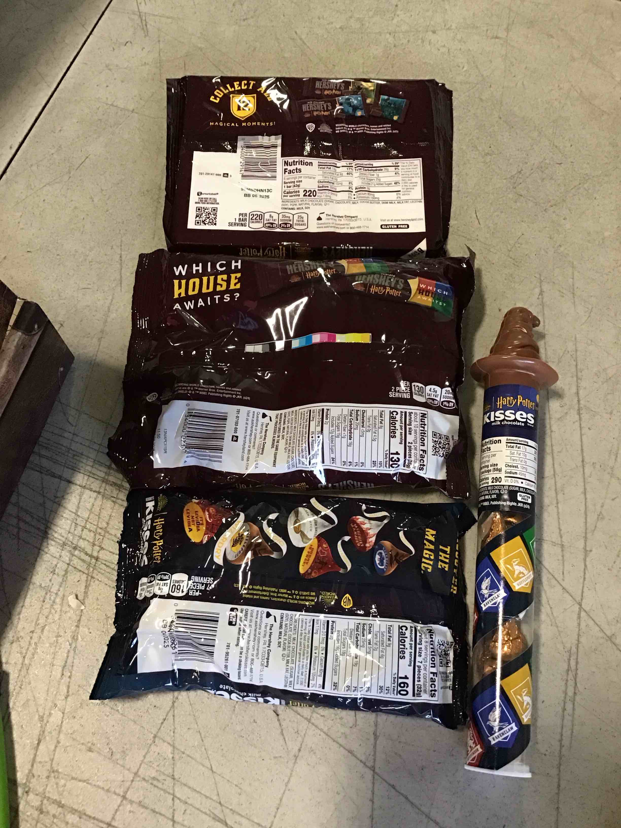 https://s3.amazonaws.com/lotting-images-prod/bidfta/TEA2252568_1745500978687.jpeg