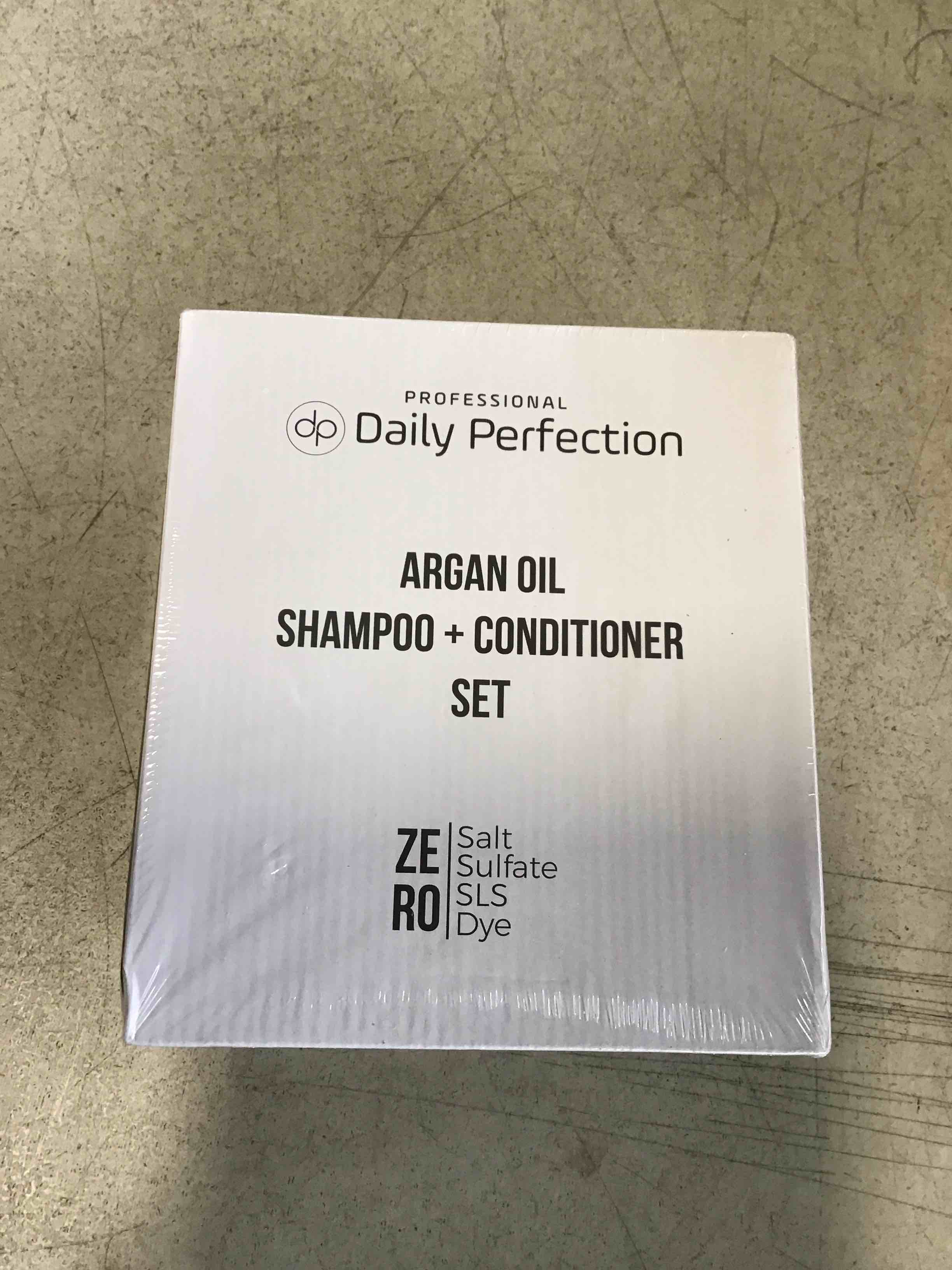 https://s3.amazonaws.com/lotting-images-prod/bidfta/TEA2253150_1745944938384.jpeg