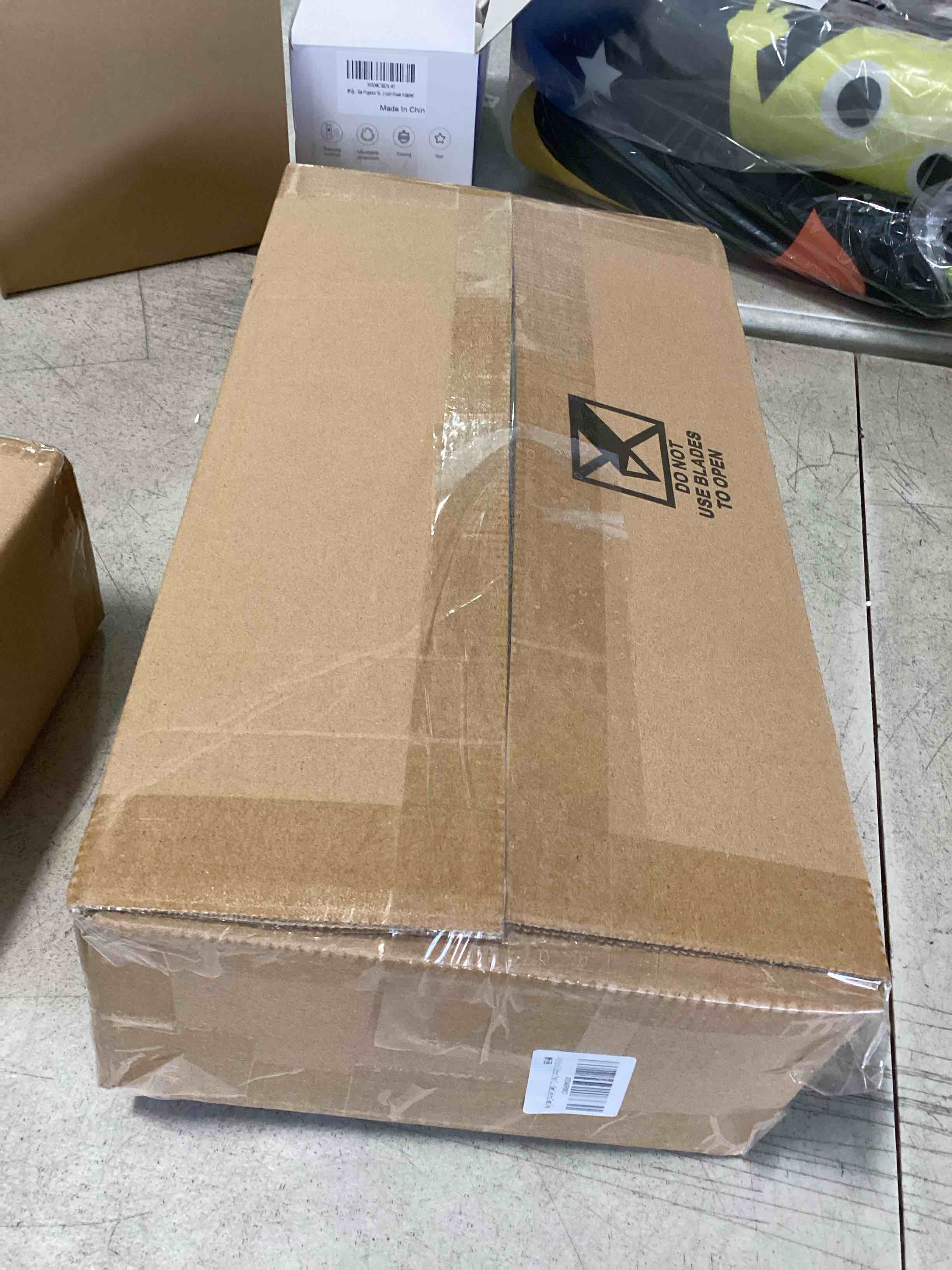 https://s3.amazonaws.com/lotting-images-prod/bidfta/TEA2253412_1746126372770.jpeg