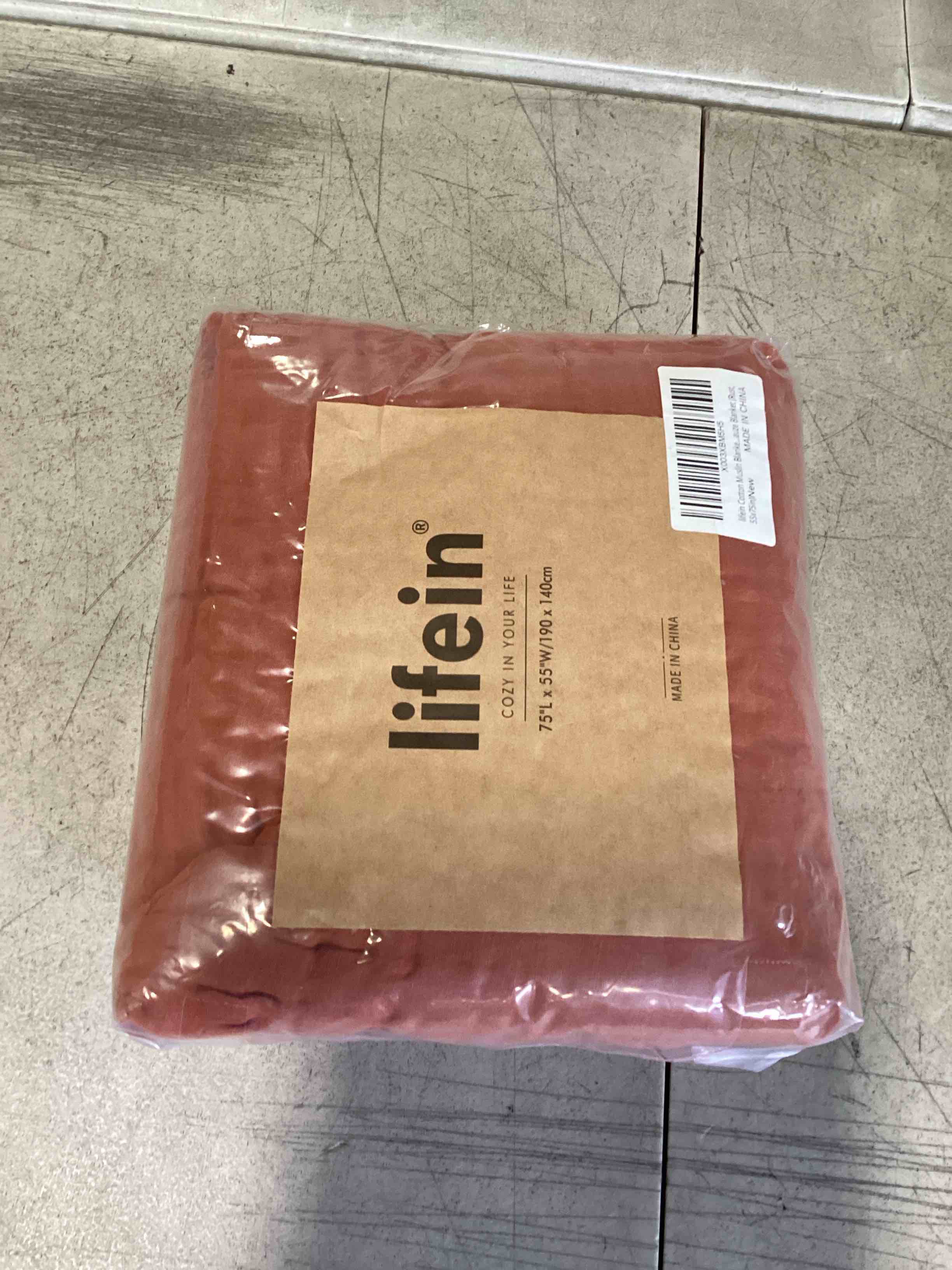 https://s3.amazonaws.com/lotting-images-prod/bidfta/TEA2253790_1746550222482.jpeg