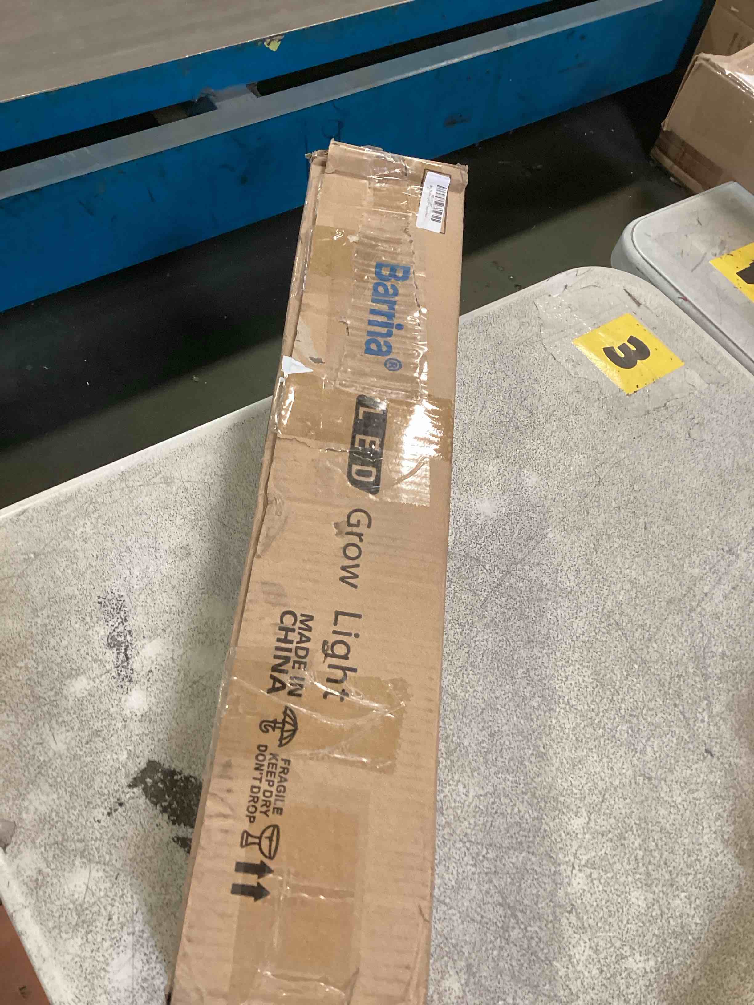 https://s3.amazonaws.com/lotting-images-prod/bidfta/TEA2254008_1744040687050.jpeg