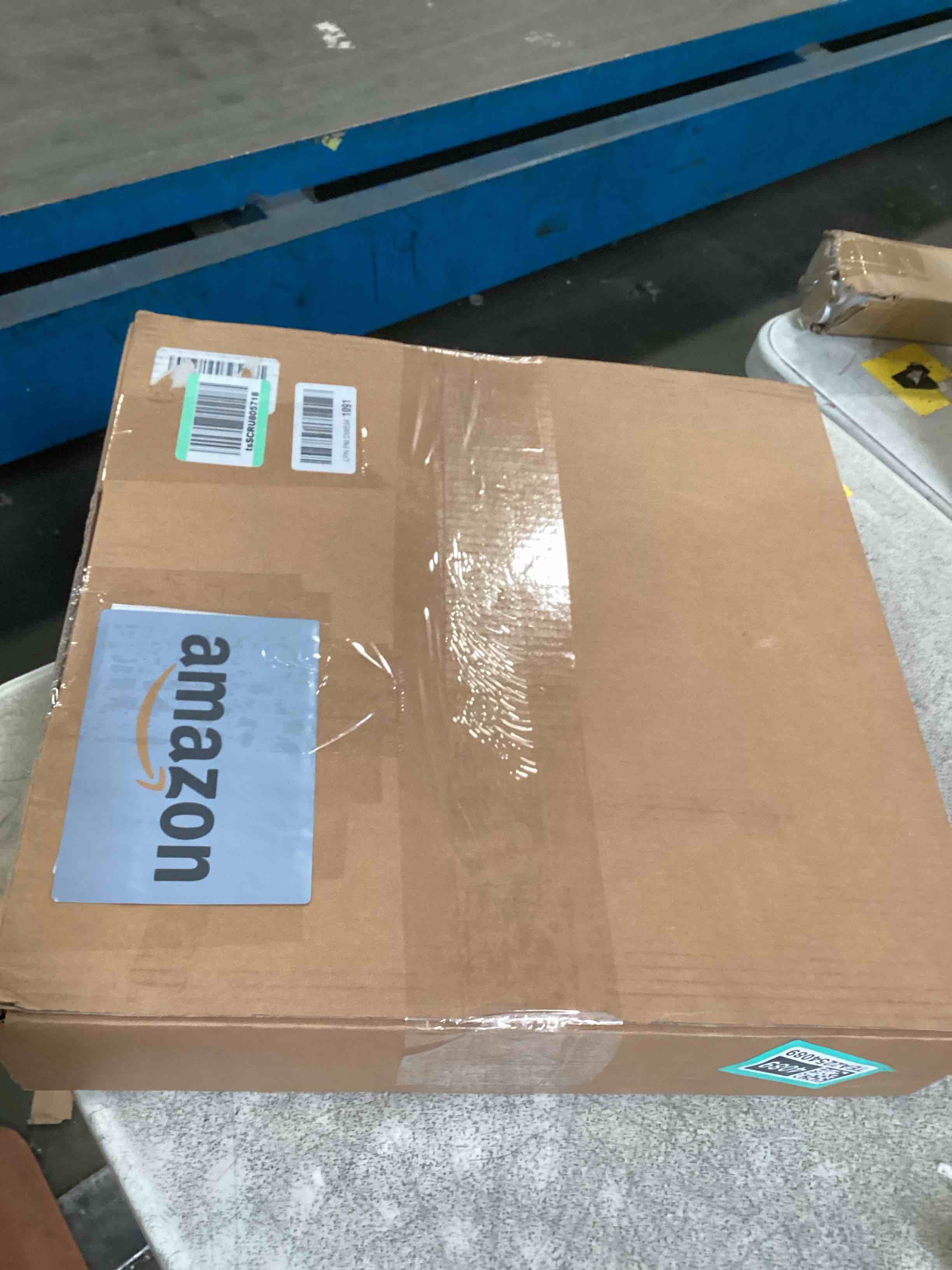 https://s3.amazonaws.com/lotting-images-prod/bidfta/TEA2254089_1744050413727.jpeg