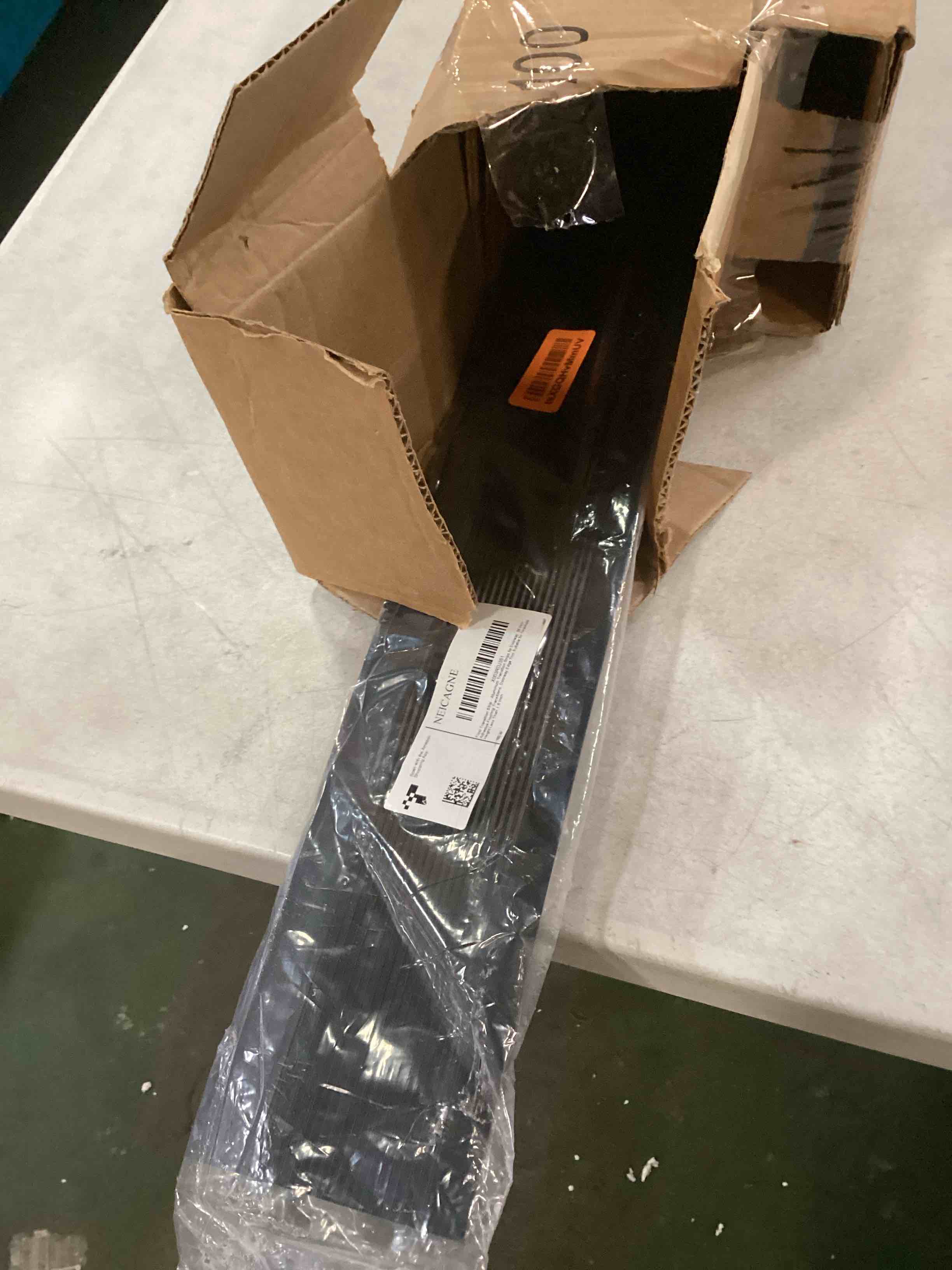 https://s3.amazonaws.com/lotting-images-prod/bidfta/TEA2255454_1744893906153.jpeg