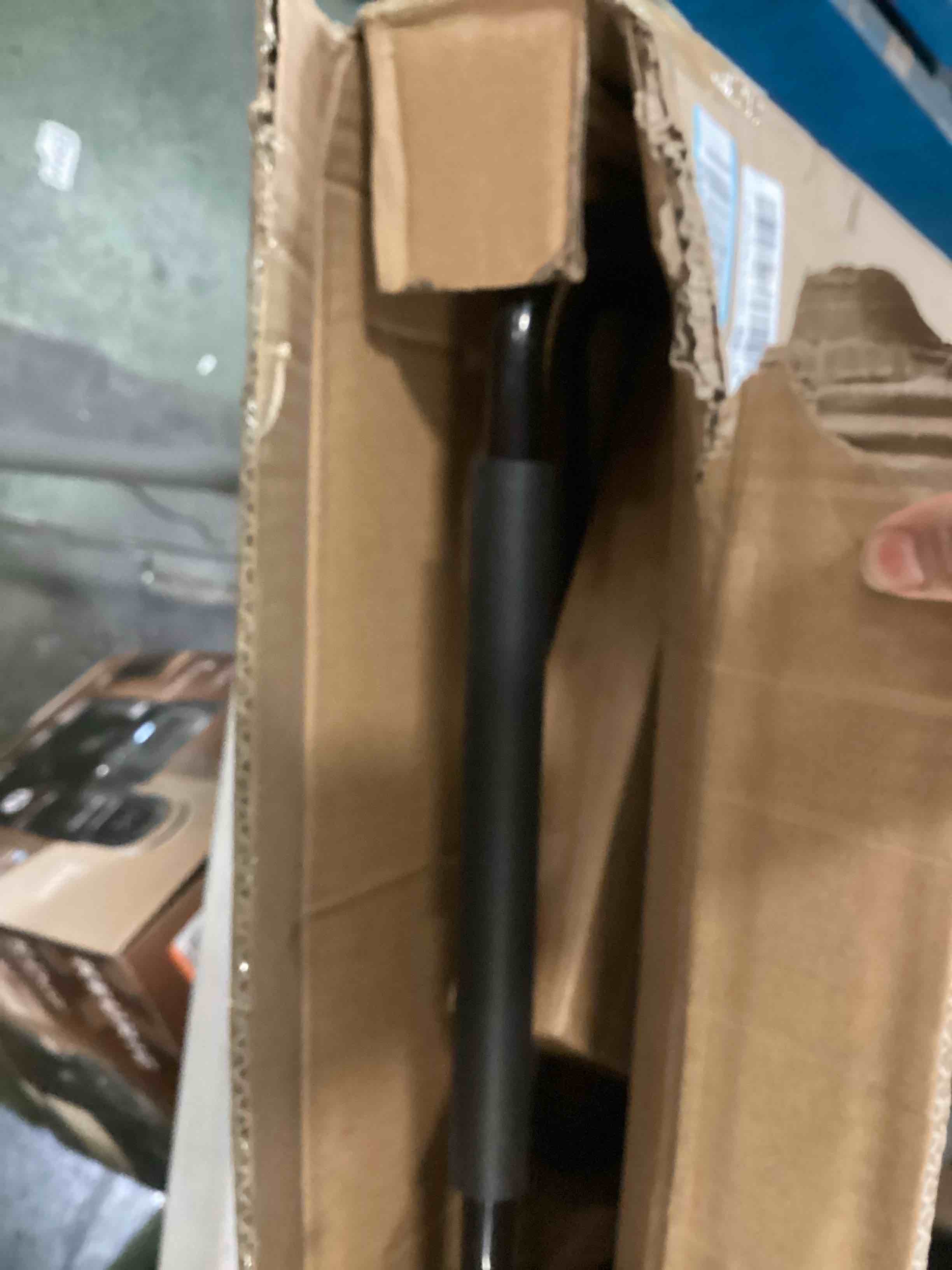https://s3.amazonaws.com/lotting-images-prod/bidfta/TEA2255726_1744983845013.jpeg