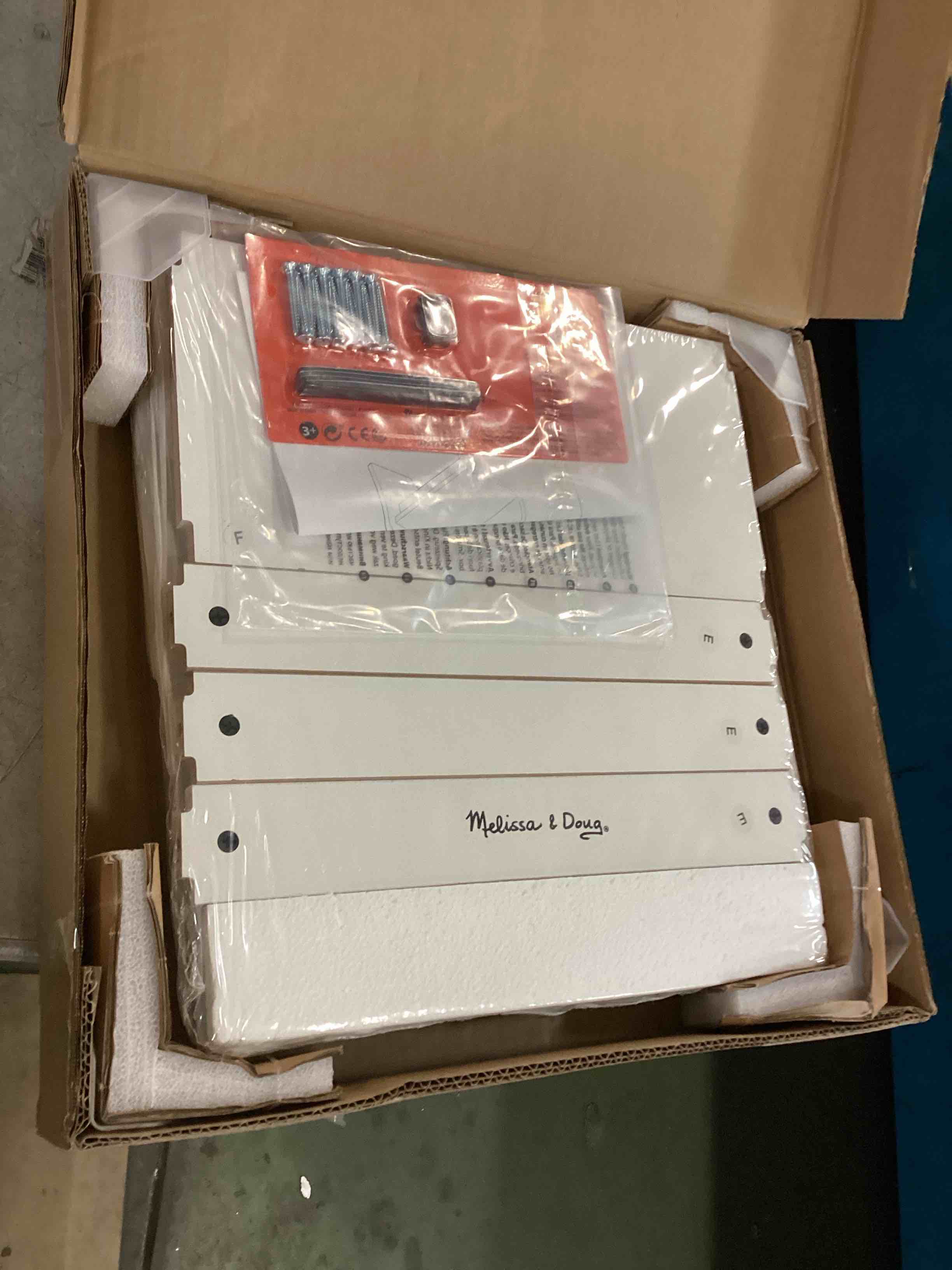 https://s3.amazonaws.com/lotting-images-prod/bidfta/TEA2255962_1745326385844.jpeg