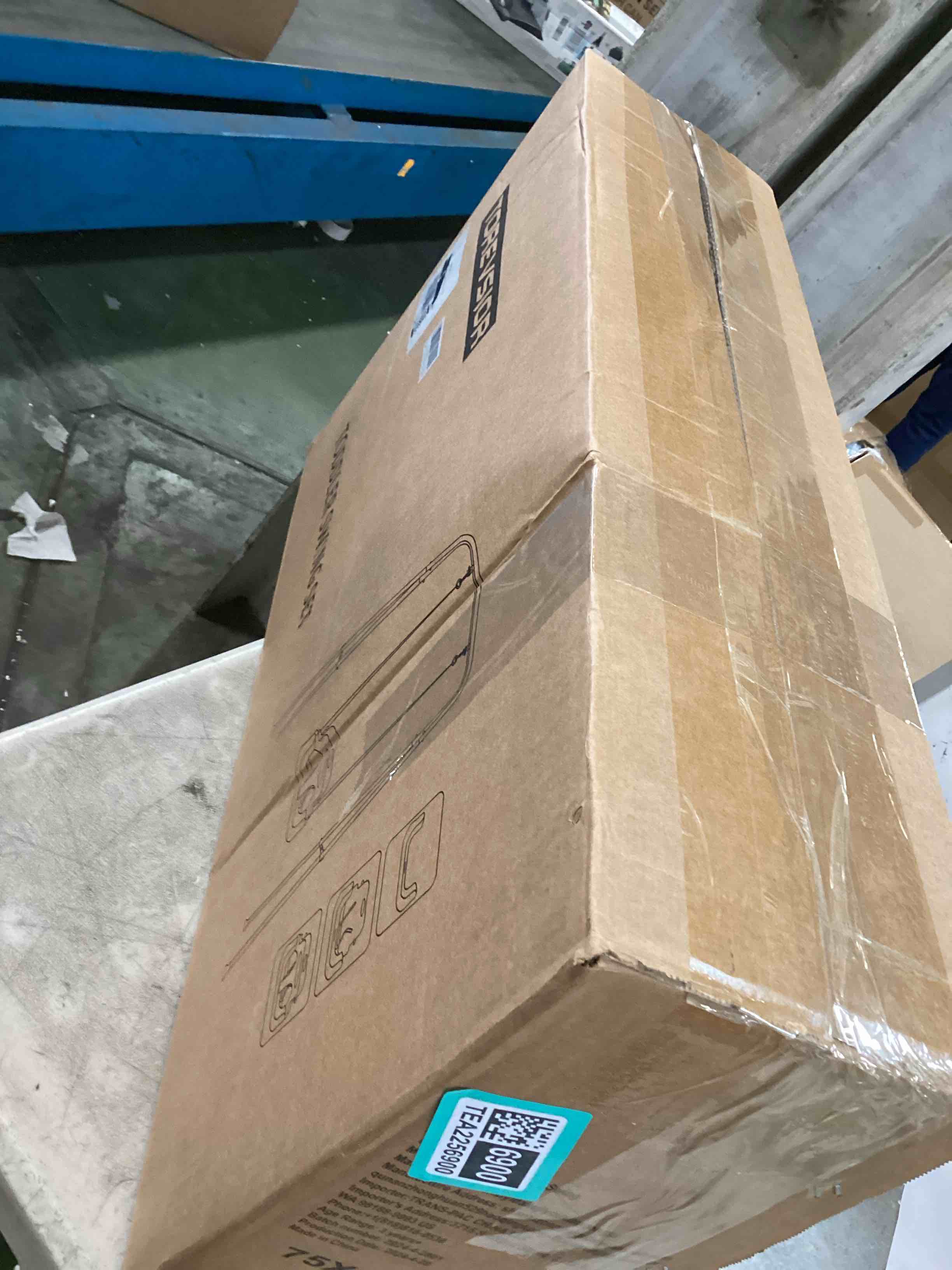 https://s3.amazonaws.com/lotting-images-prod/bidfta/TEA2256900_1746201881638.jpeg