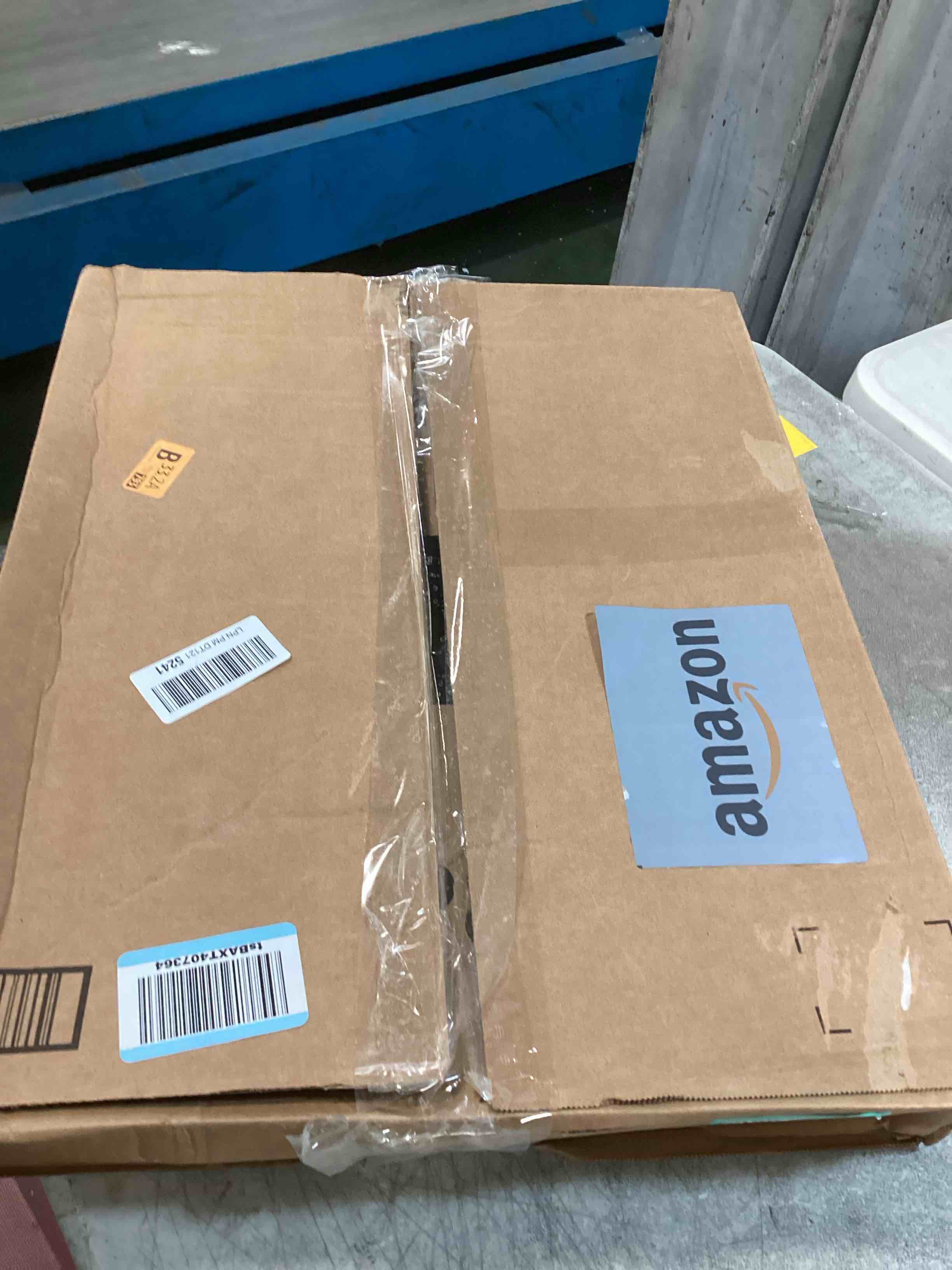 https://s3.amazonaws.com/lotting-images-prod/bidfta/TEA2256936_1746207979867.jpeg