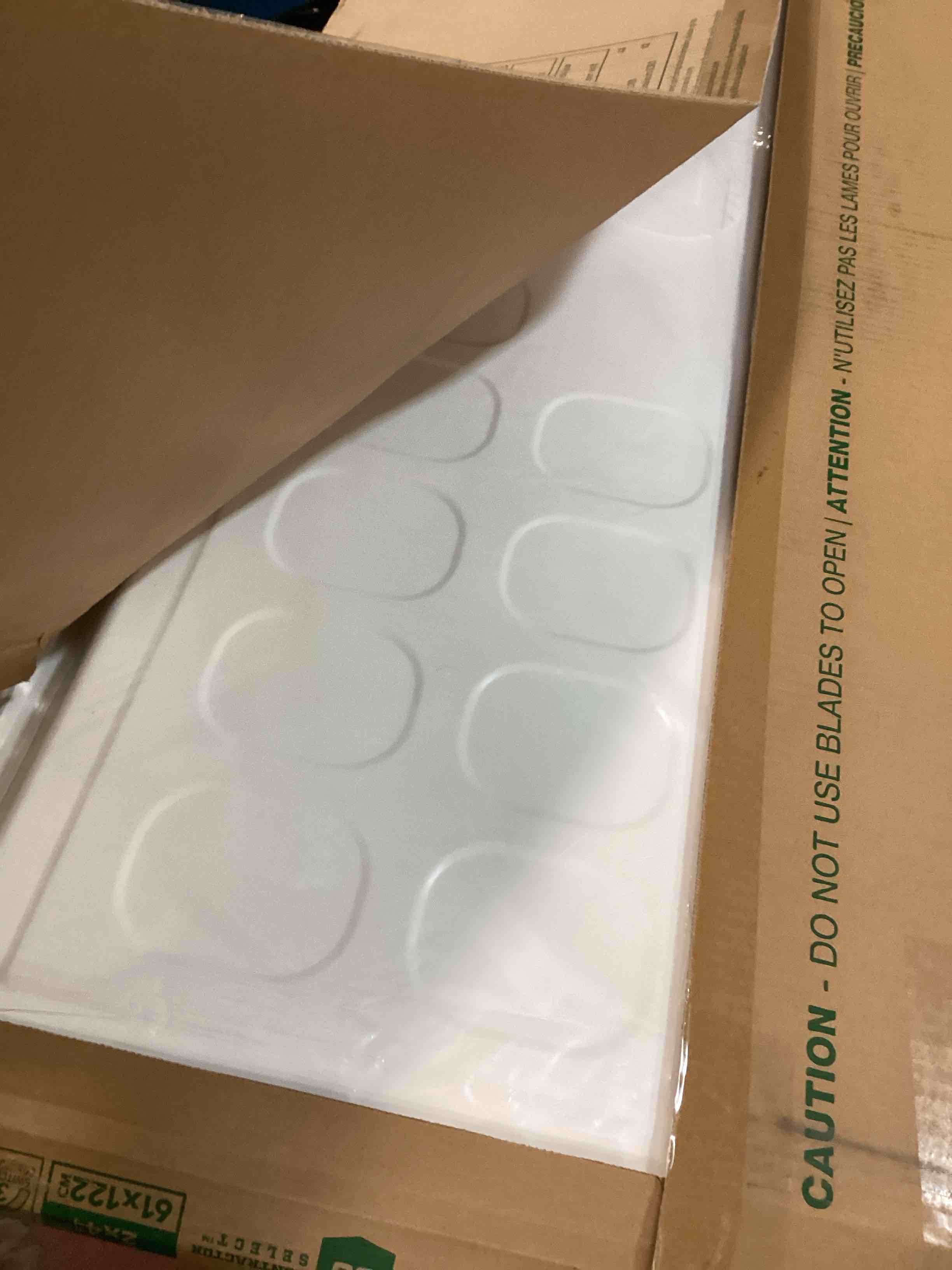 https://s3.amazonaws.com/lotting-images-prod/bidfta/TEA2256991_1746214723964.jpeg