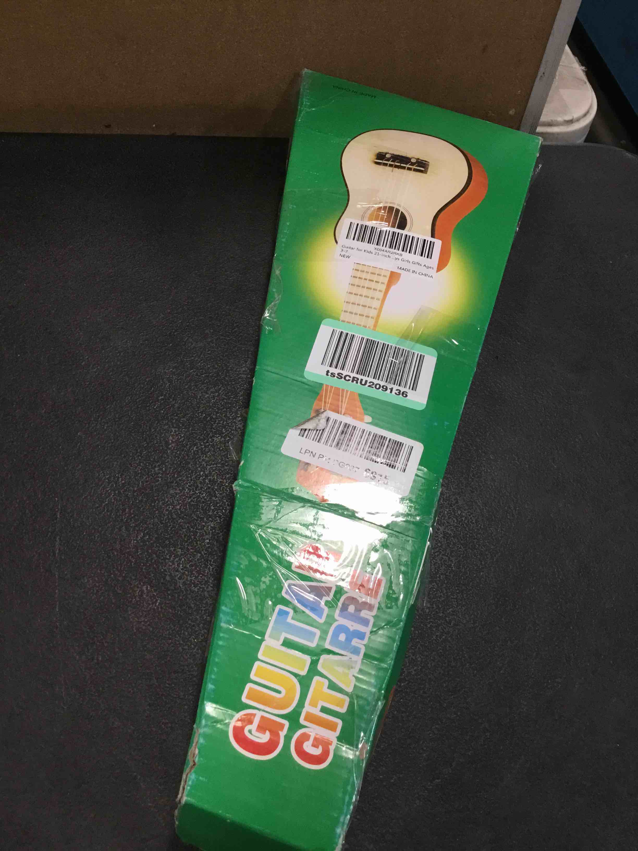 https://s3.amazonaws.com/lotting-images-prod/bidfta/TEA2258582_1745411942147.jpeg