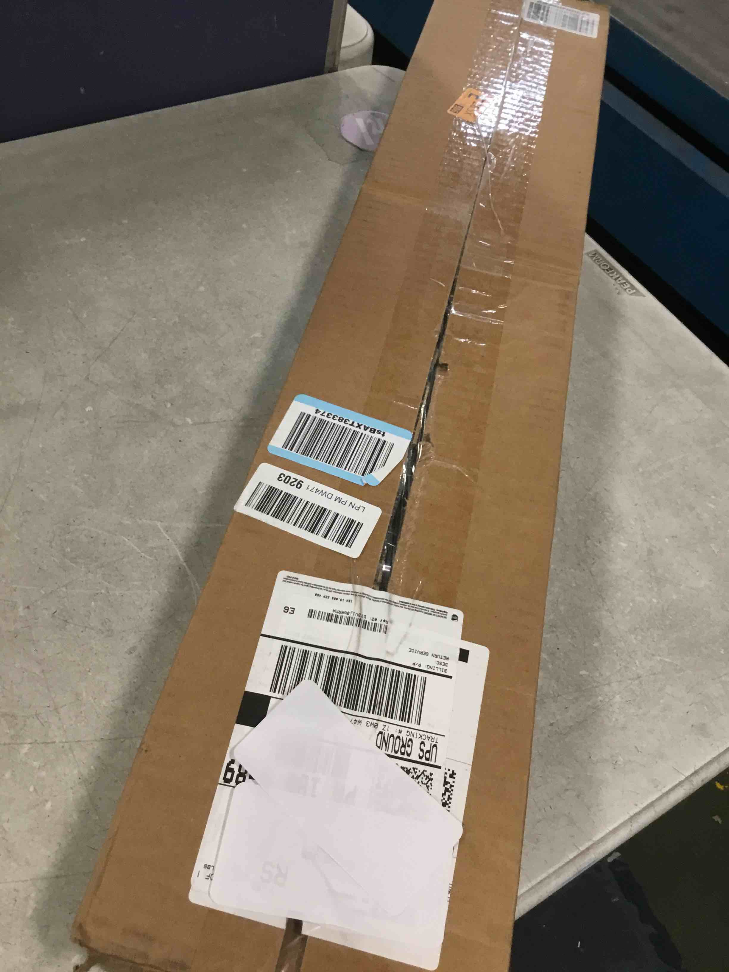 https://s3.amazonaws.com/lotting-images-prod/bidfta/TEA2259564_1746110015161.jpeg