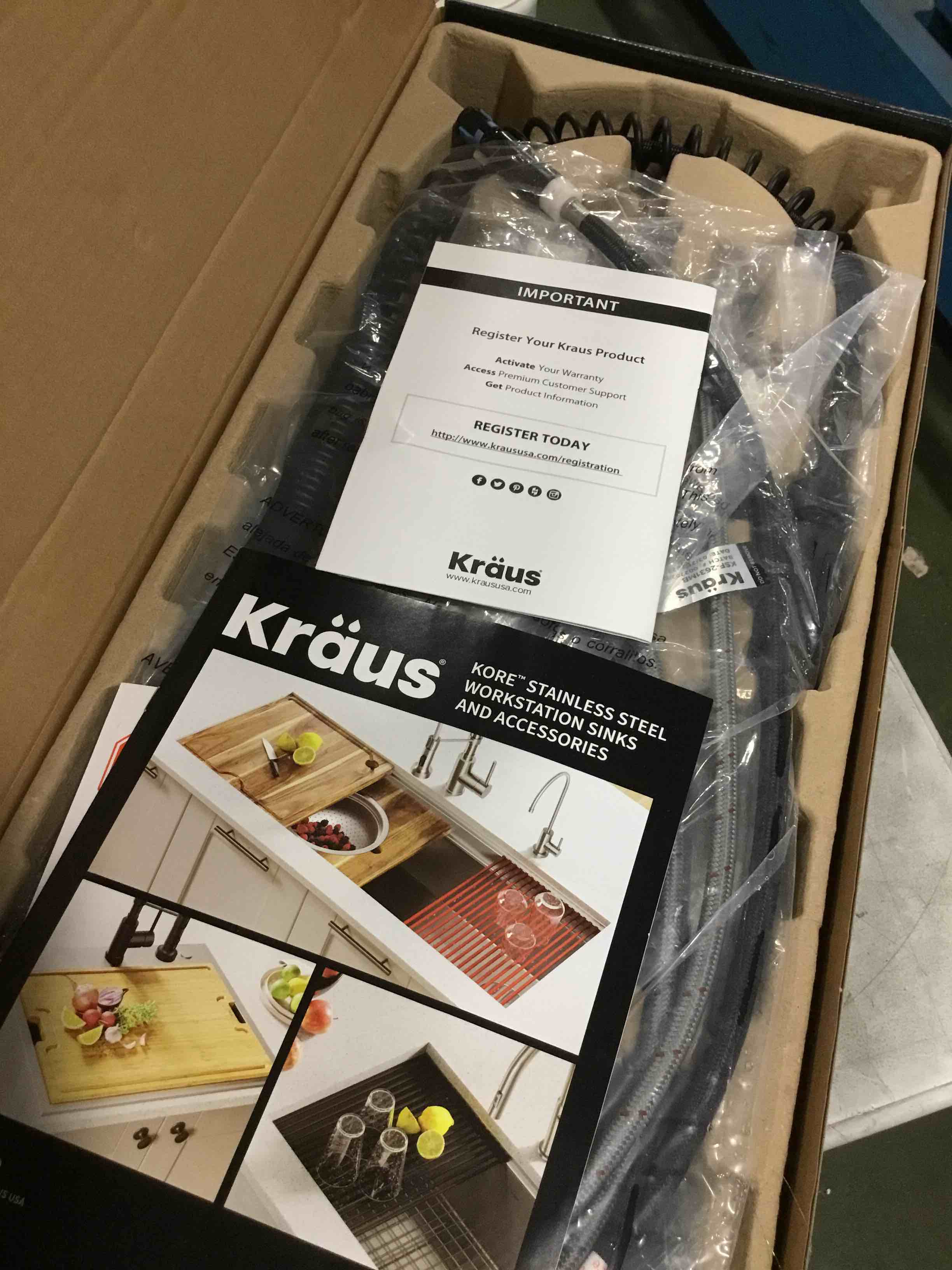 https://s3.amazonaws.com/lotting-images-prod/bidfta/TEA2259639_1746121975823.jpeg