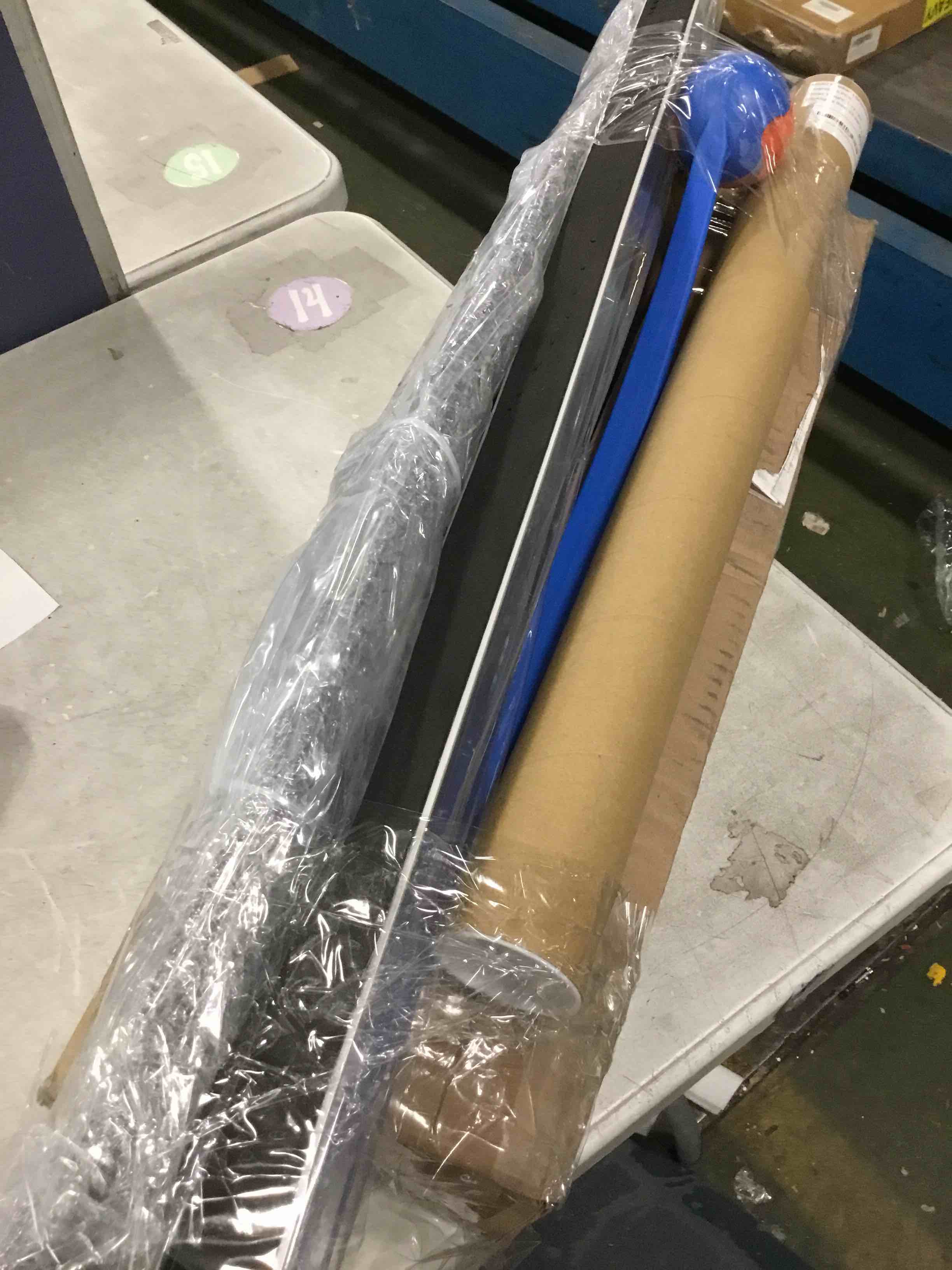 Varied batch of small products for the home and various