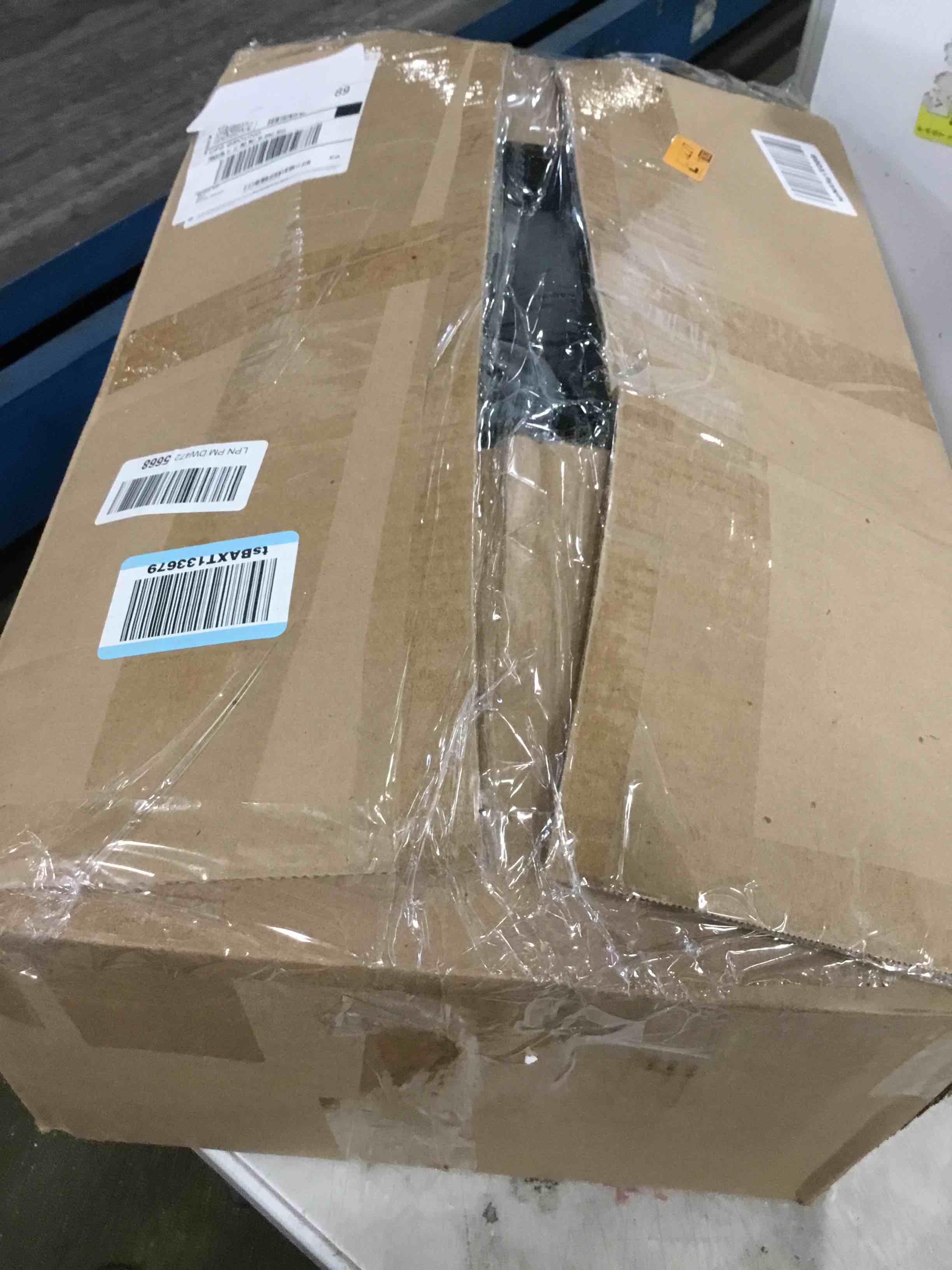https://s3.amazonaws.com/lotting-images-prod/bidfta/TEA2259729_1746190189906.jpeg