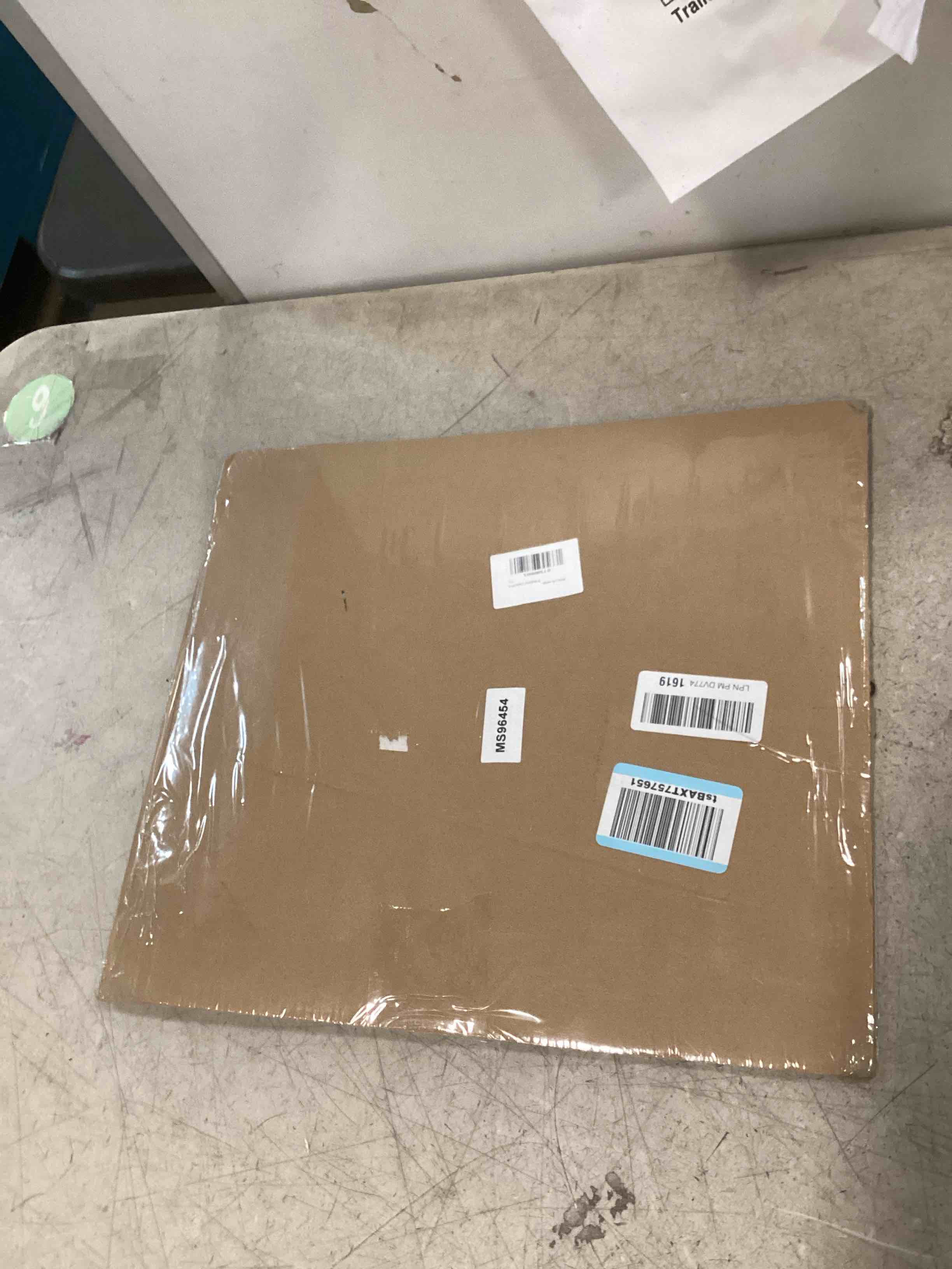https://s3.amazonaws.com/lotting-images-prod/bidfta/TEA2260632_1744652409960.jpeg