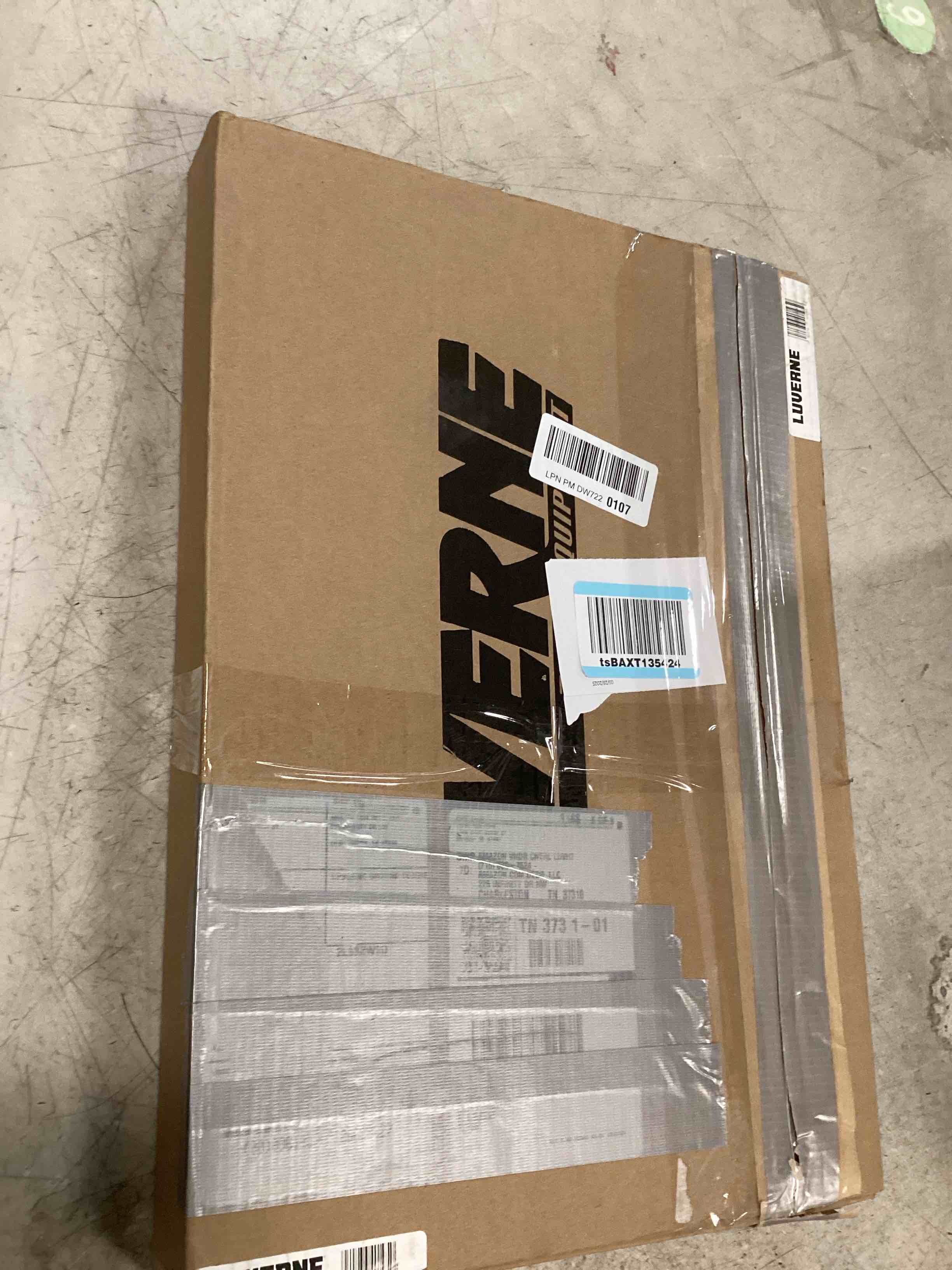 https://s3.amazonaws.com/lotting-images-prod/bidfta/TEA2261120_1744918693403.jpeg