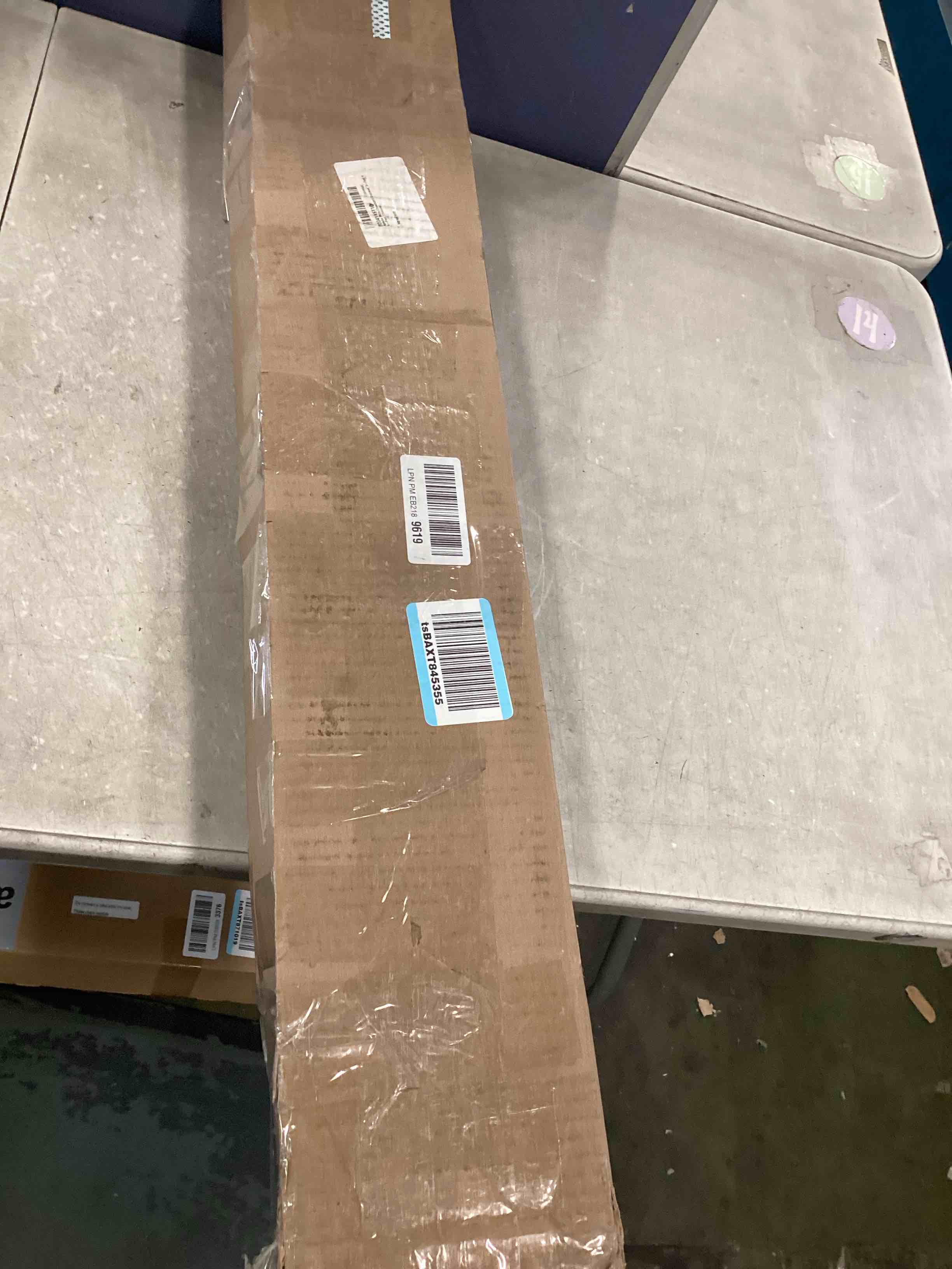 https://s3.amazonaws.com/lotting-images-prod/bidfta/TEA2262902_1746455371315.jpeg