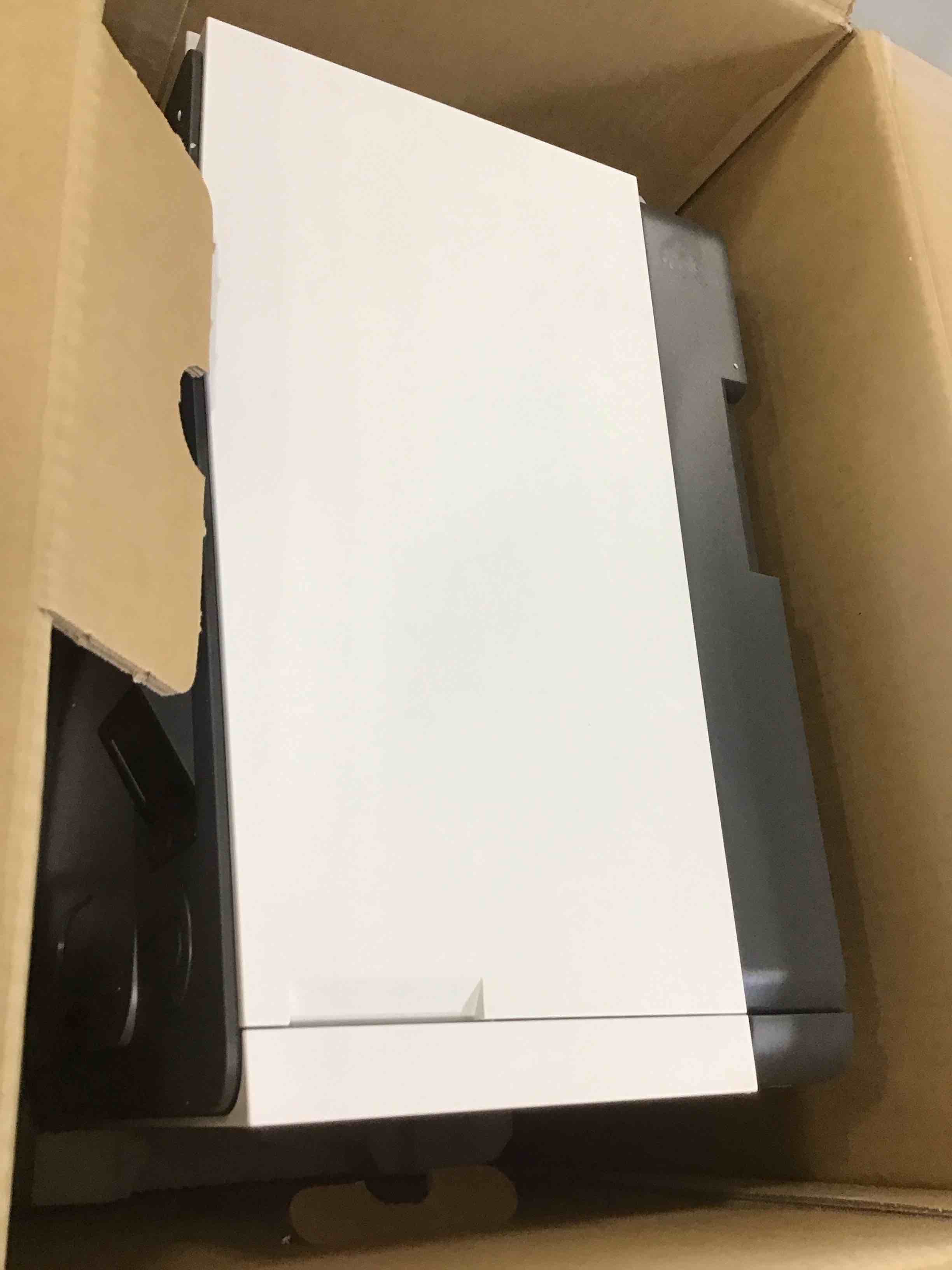 https://s3.amazonaws.com/lotting-images-prod/bidfta/TEA2265204_1745866081015.jpeg