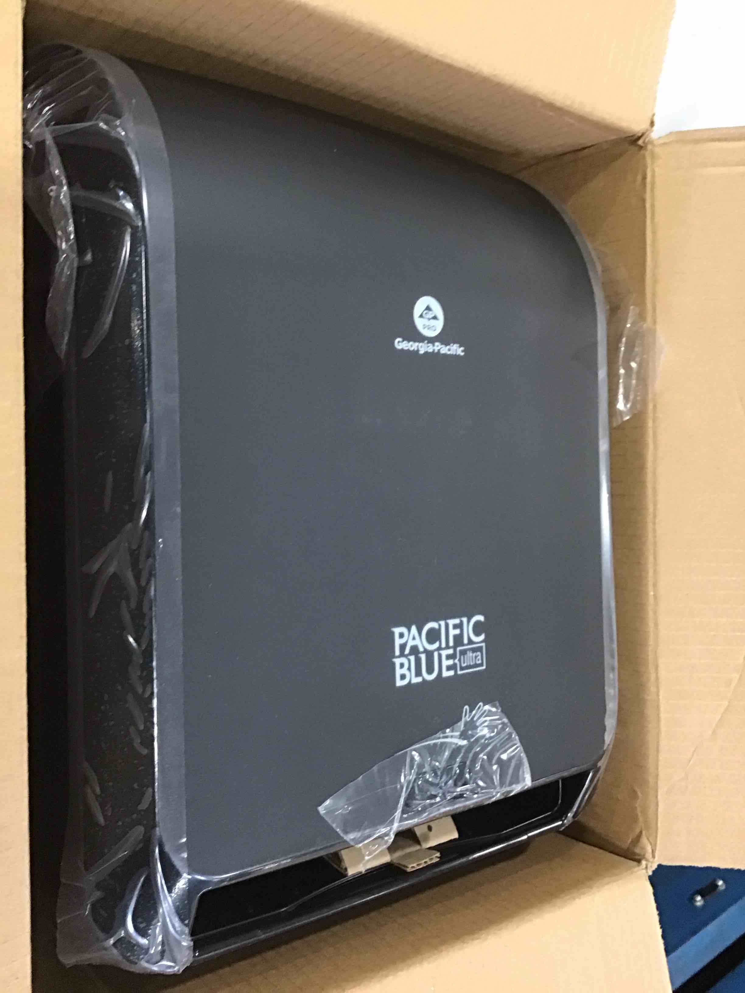 https://s3.amazonaws.com/lotting-images-prod/bidfta/TEA2265689_1746211999613.jpeg