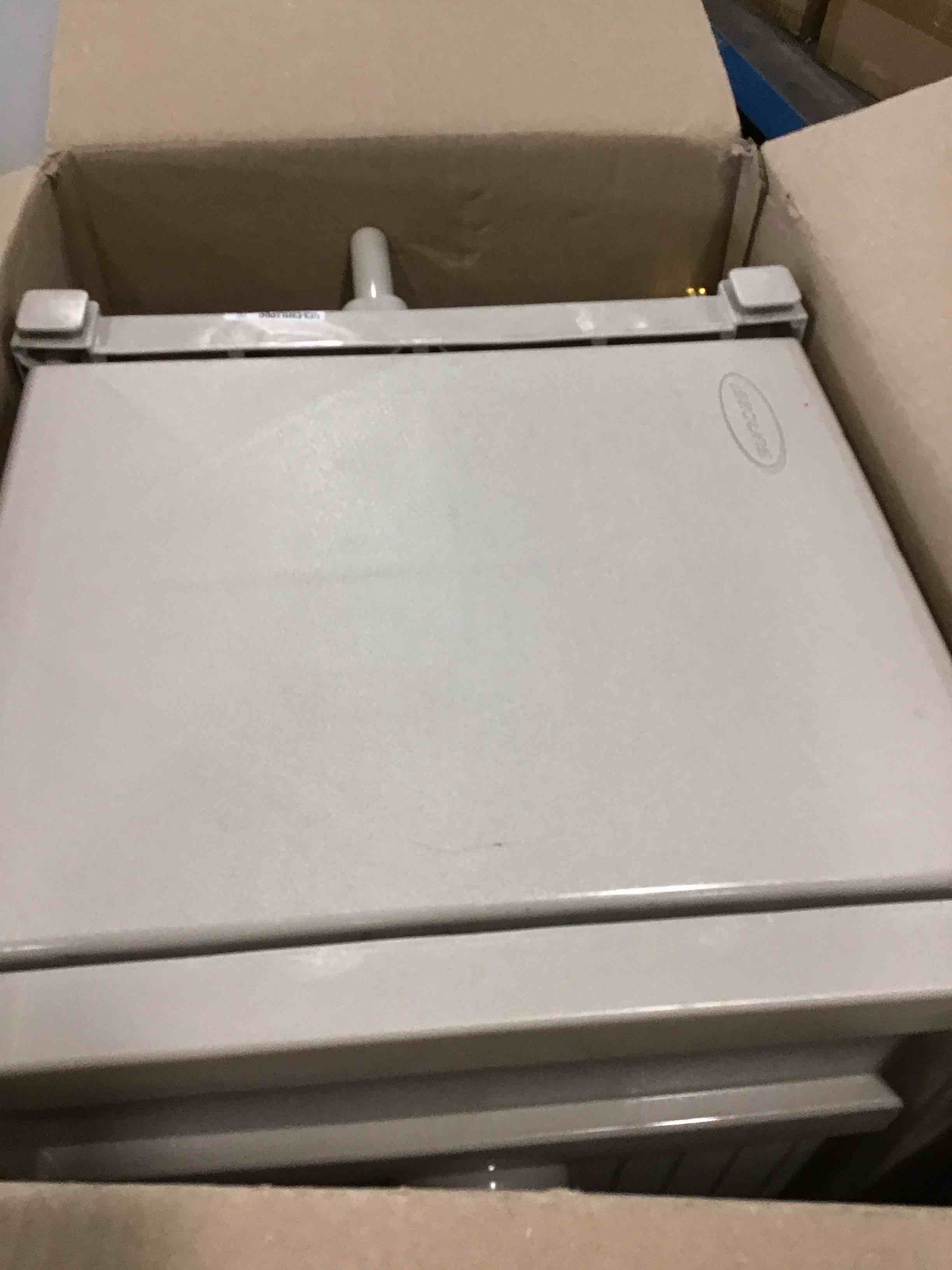 https://s3.amazonaws.com/lotting-images-prod/bidfta/TEA2265838_1746468453658.jpeg