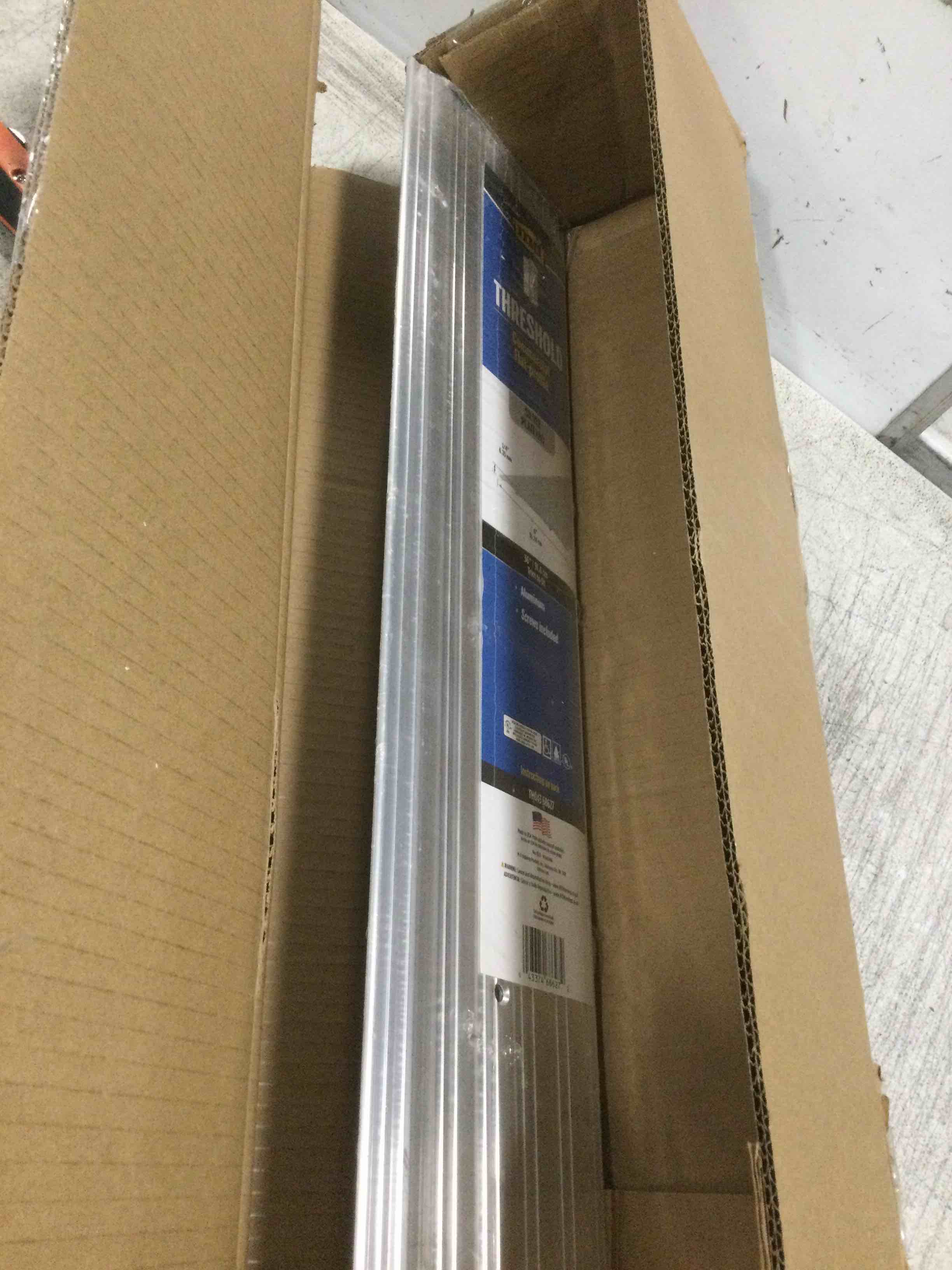 https://s3.amazonaws.com/lotting-images-prod/bidfta/TEA2265967_1746622434708.jpeg