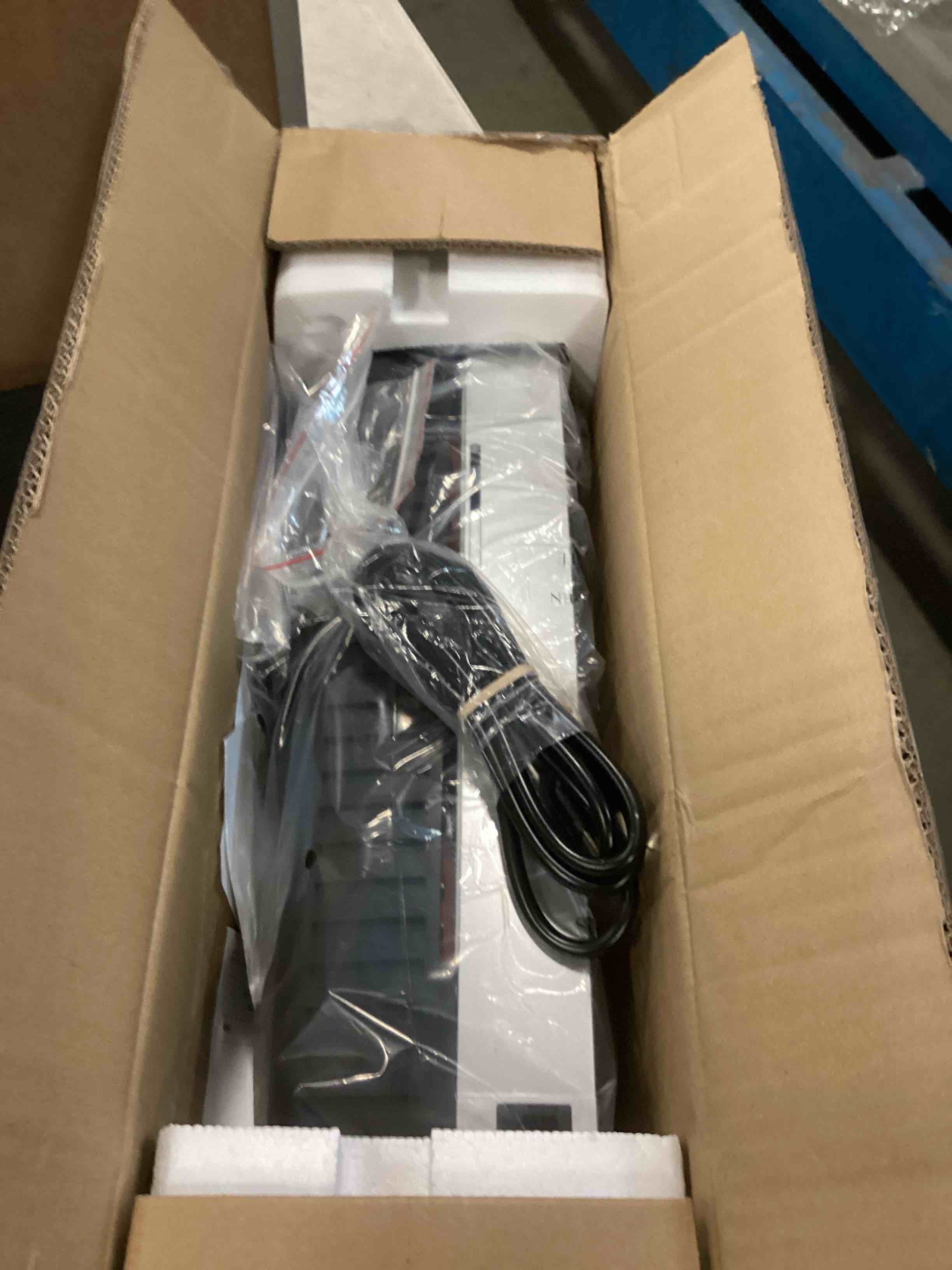 https://s3.amazonaws.com/lotting-images-prod/bidfta/TEA2266251_1744114793266.jpeg