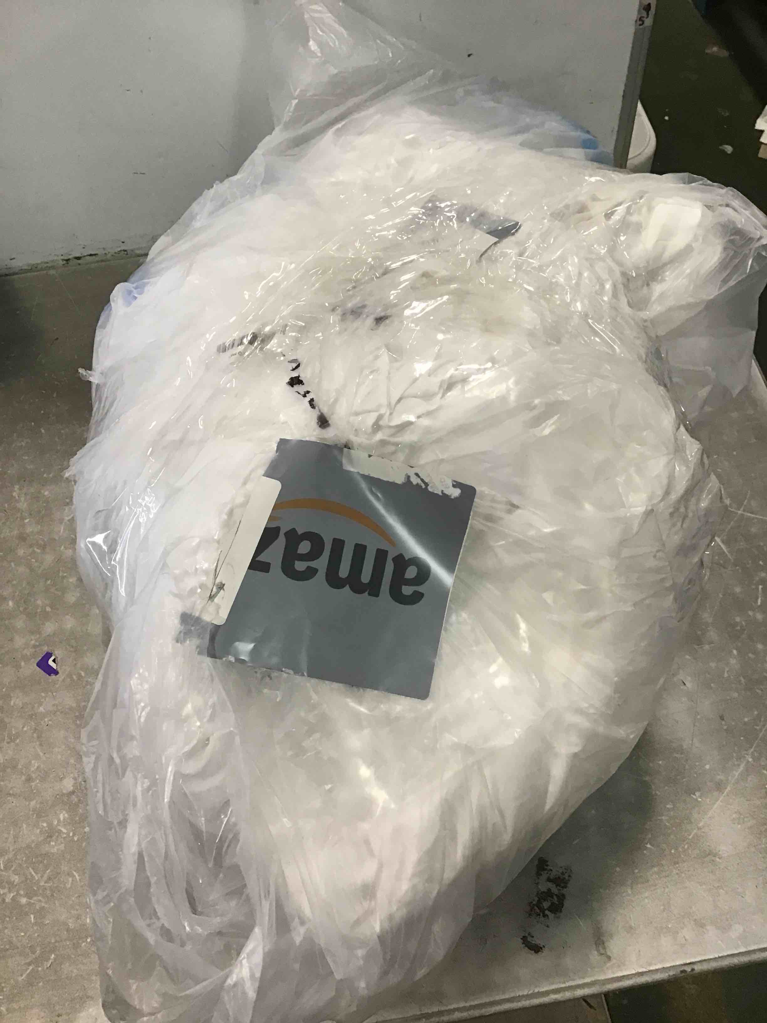 https://s3.amazonaws.com/lotting-images-prod/bidfta/TEA2268851_1745498020545.jpeg