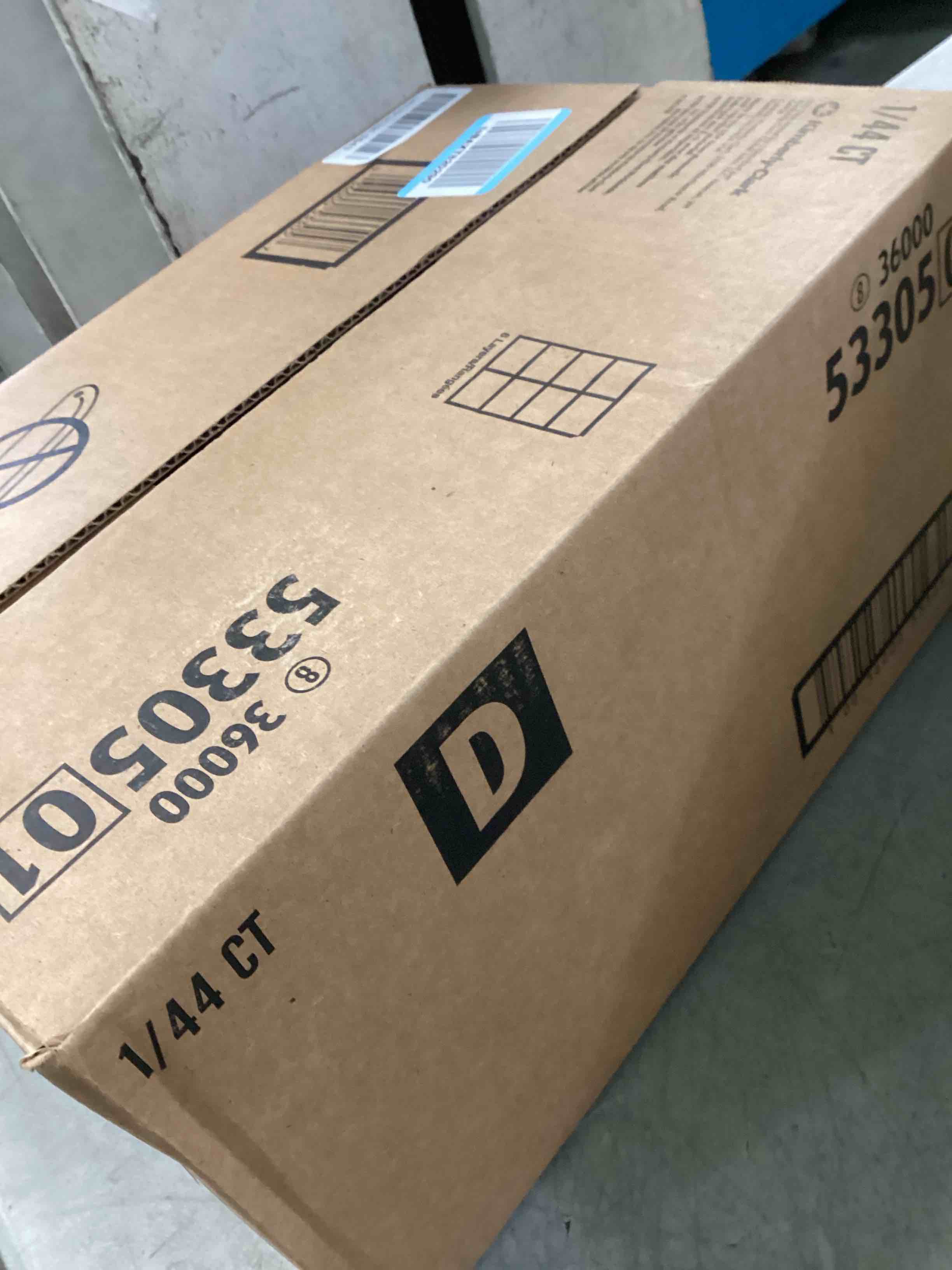 https://s3.amazonaws.com/lotting-images-prod/bidfta/TEA2269456_1744296050836.jpeg