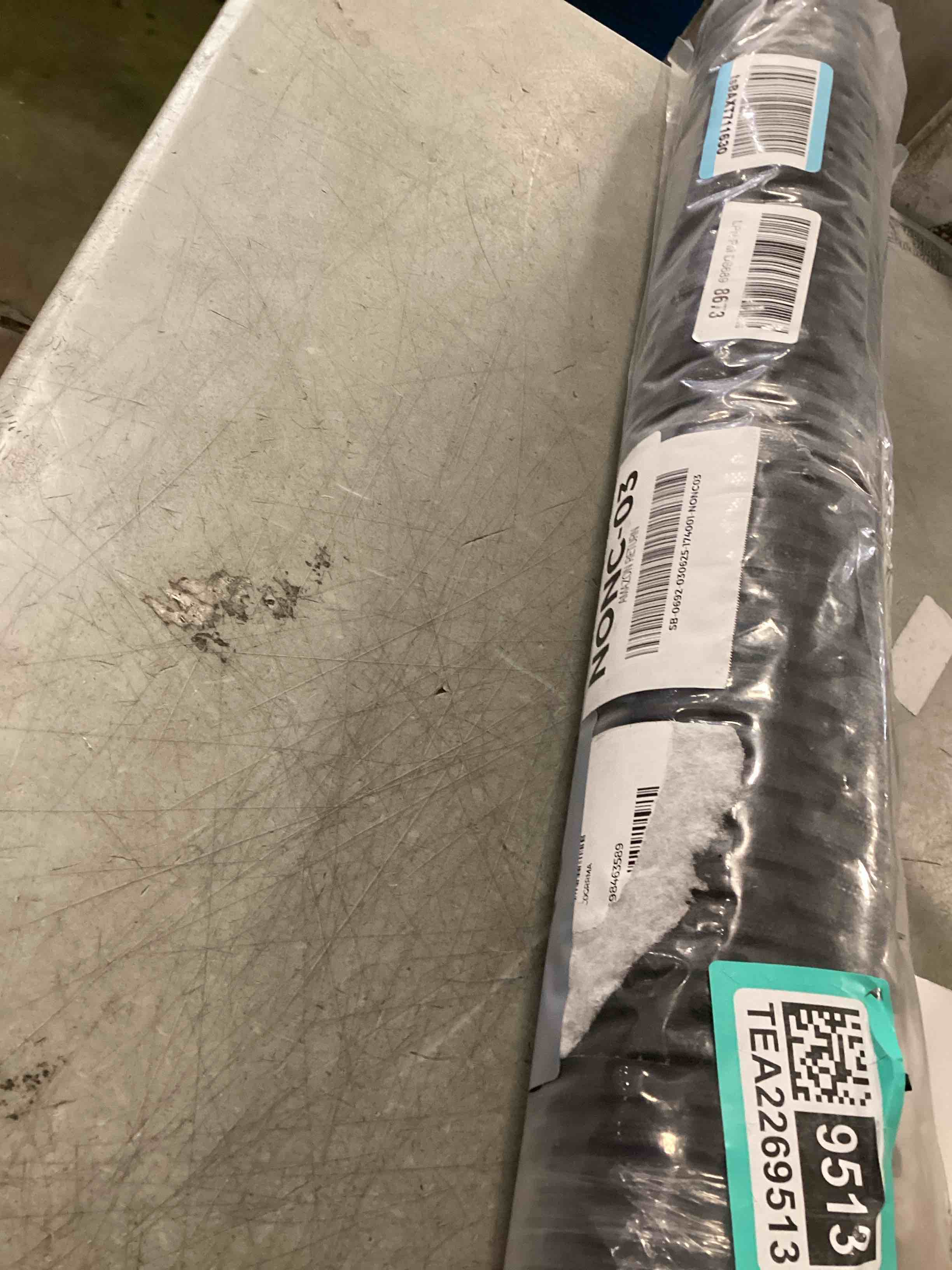 https://s3.amazonaws.com/lotting-images-prod/bidfta/TEA2269513_1744302065116.jpeg