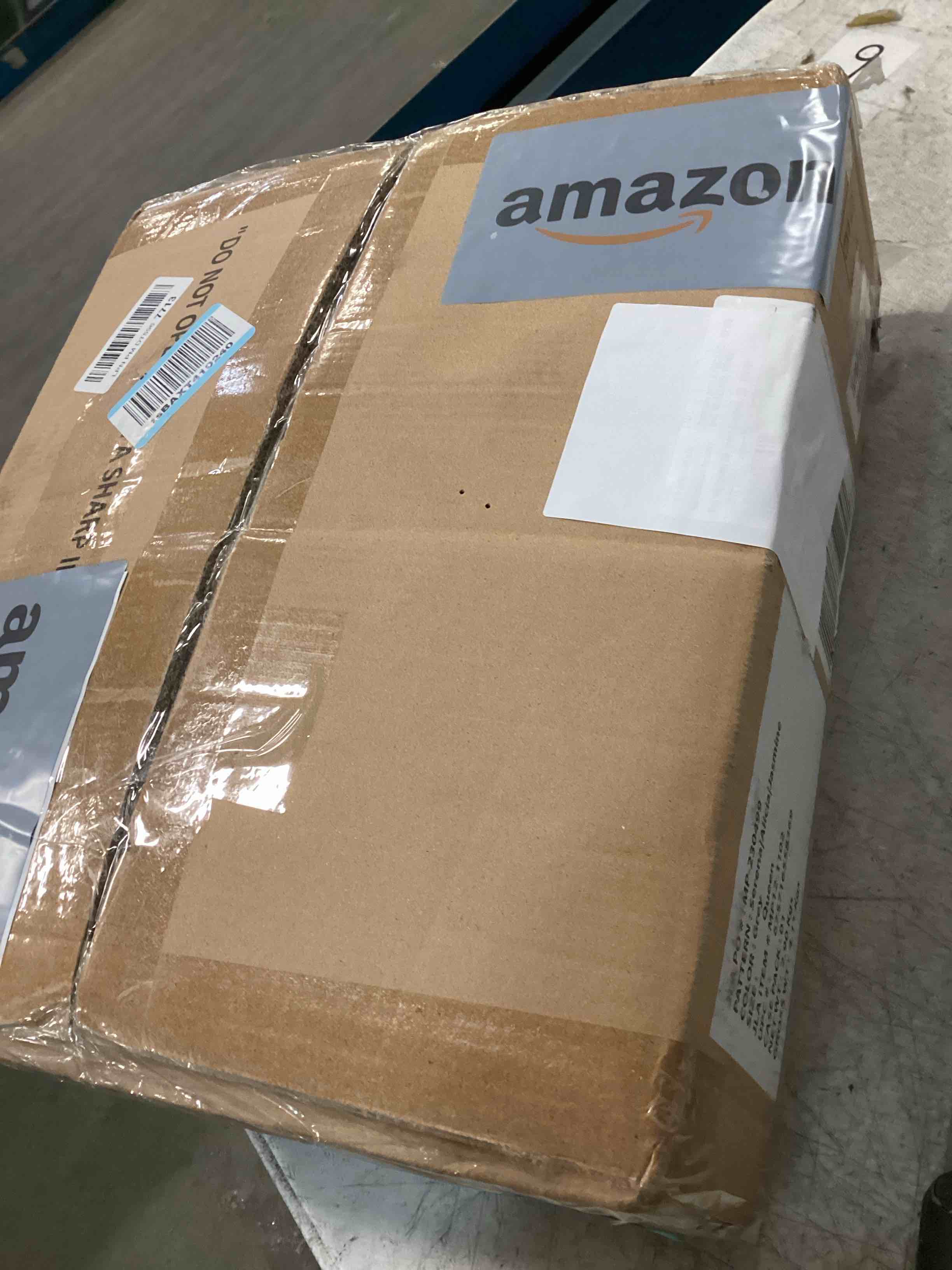 https://s3.amazonaws.com/lotting-images-prod/bidfta/TEA2269661_1744634207167.jpeg