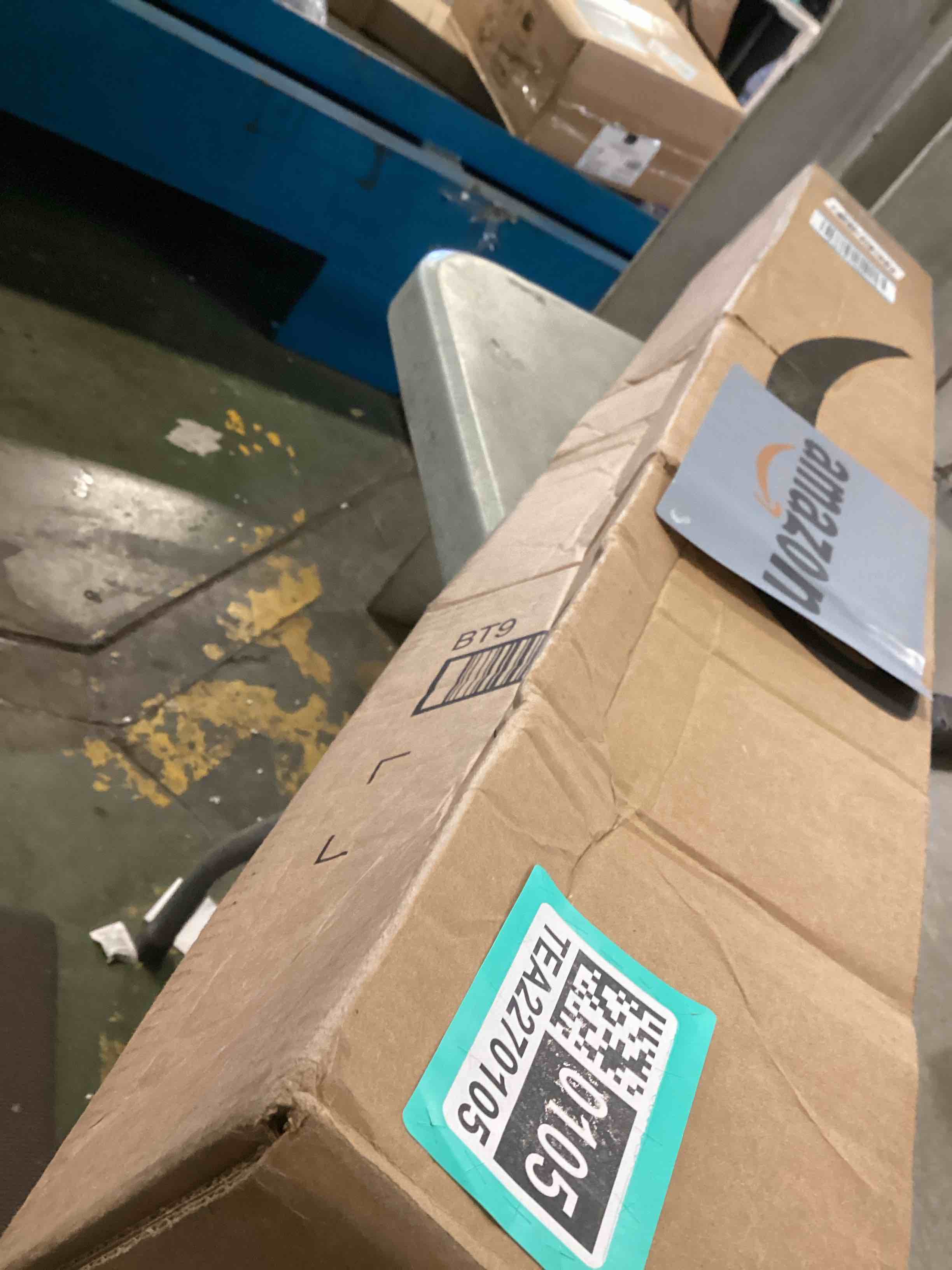 https://s3.amazonaws.com/lotting-images-prod/bidfta/TEA2270105_1744815207502.jpeg