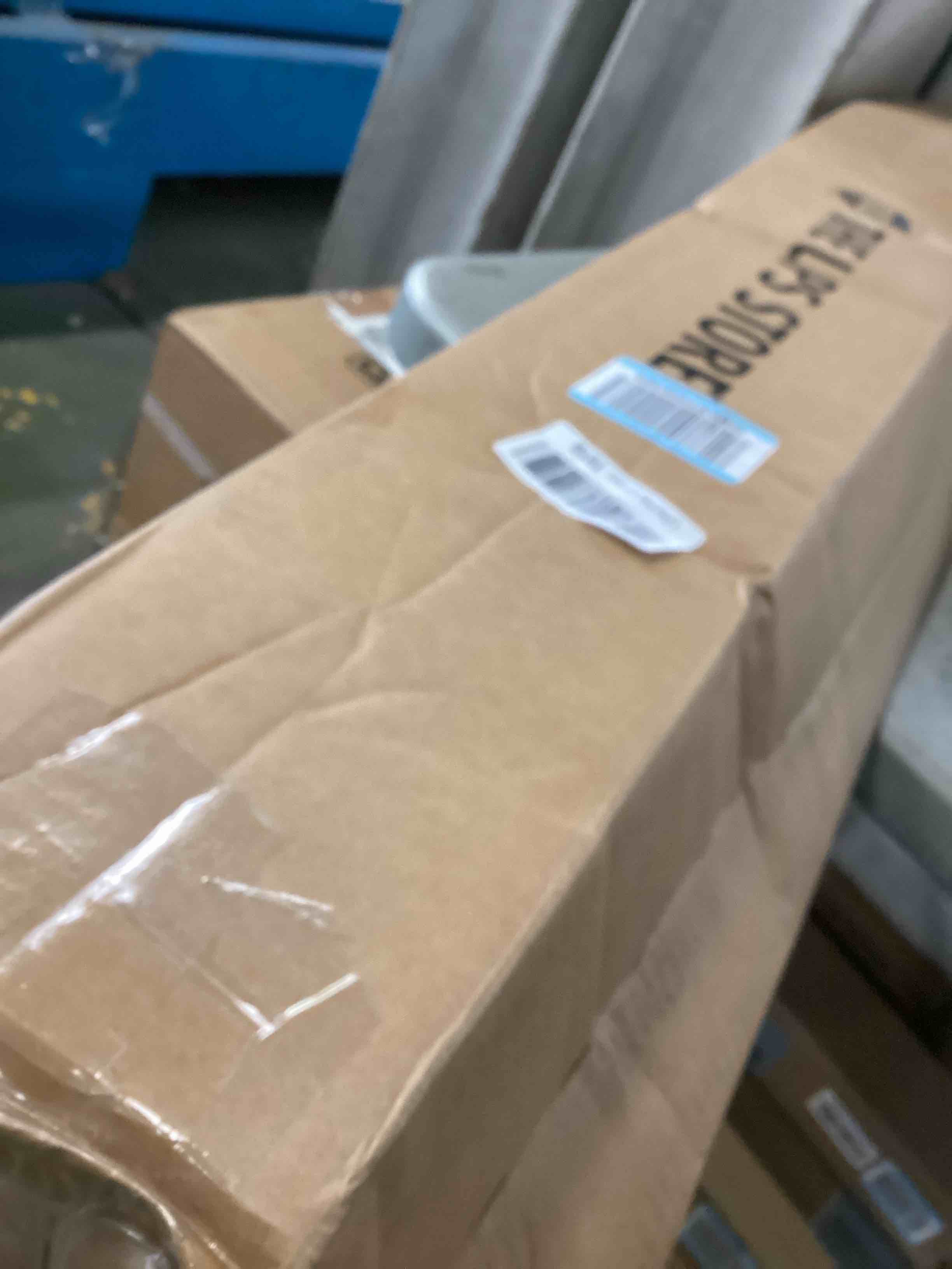 https://s3.amazonaws.com/lotting-images-prod/bidfta/TEA2270120_1744817173296.jpeg