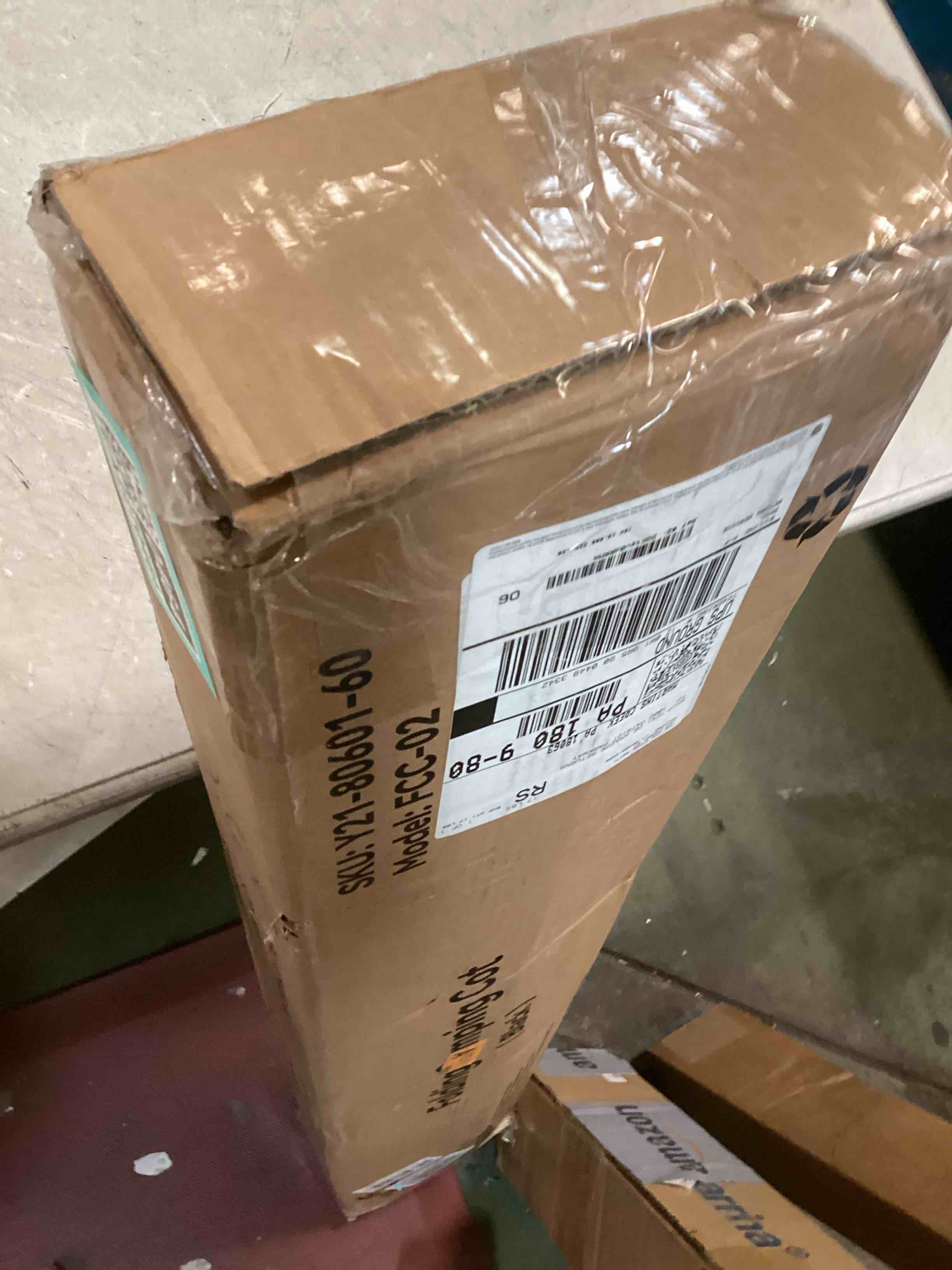 https://s3.amazonaws.com/lotting-images-prod/bidfta/TEA2270464_1744987944858.jpeg