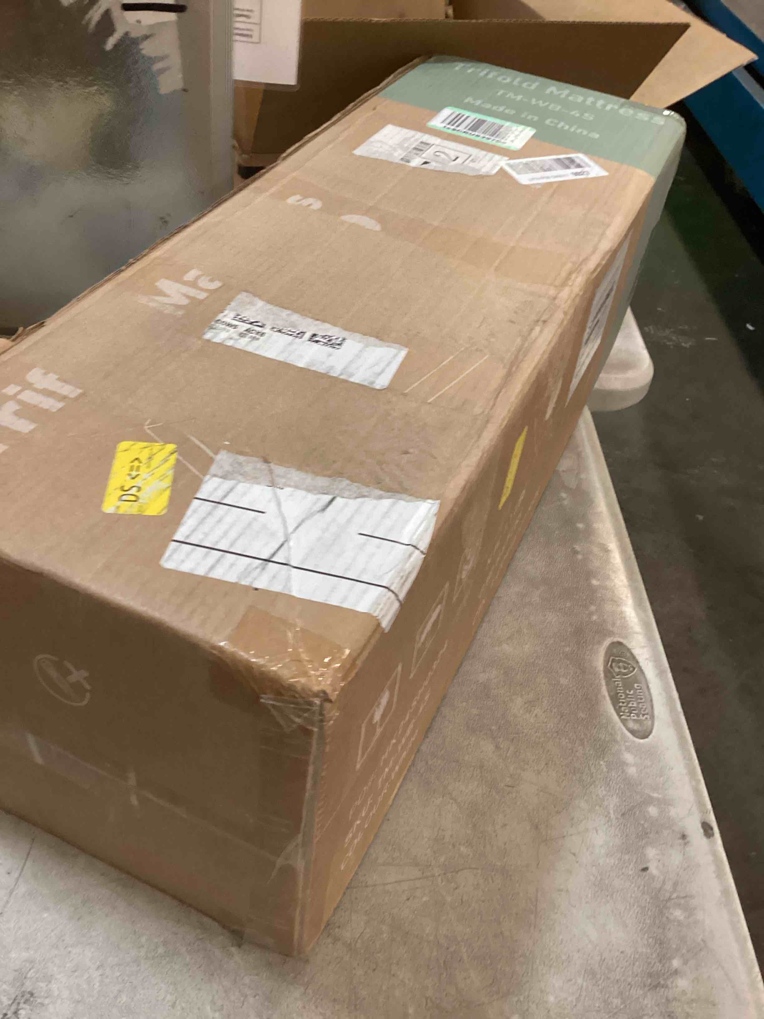 https://s3.amazonaws.com/lotting-images-prod/bidfta/TEA2270729_1745247022857.jpeg