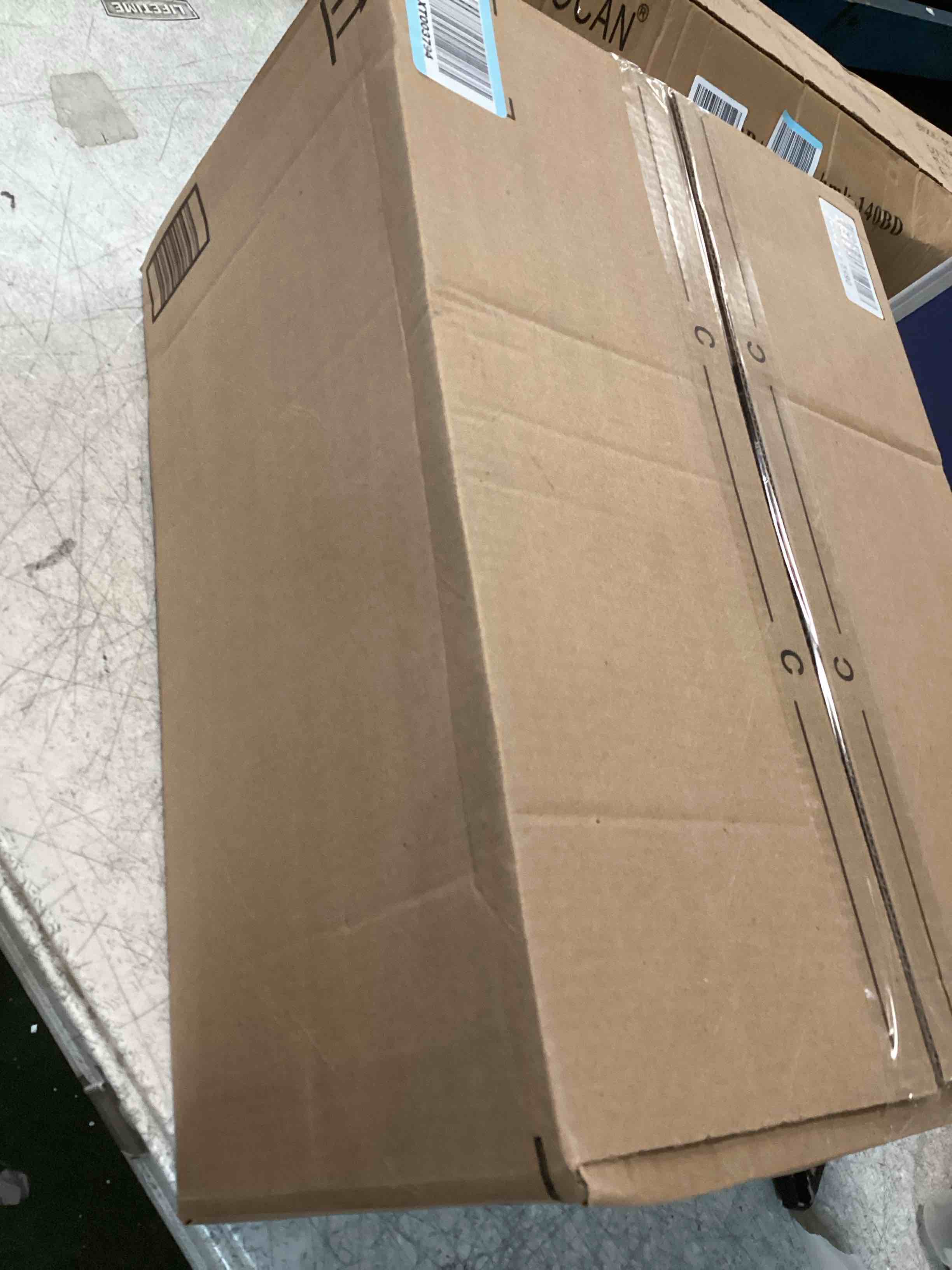 https://s3.amazonaws.com/lotting-images-prod/bidfta/TEA2270821_1745257454425.jpeg