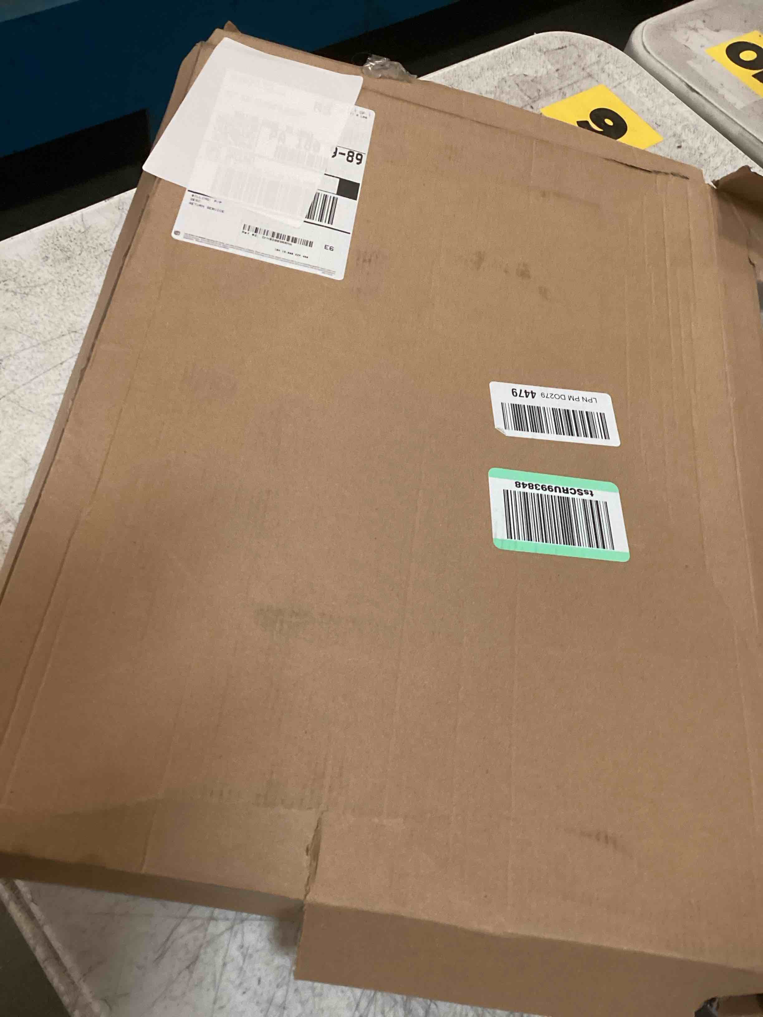 https://s3.amazonaws.com/lotting-images-prod/bidfta/TEA2271111_1745410042877.jpeg