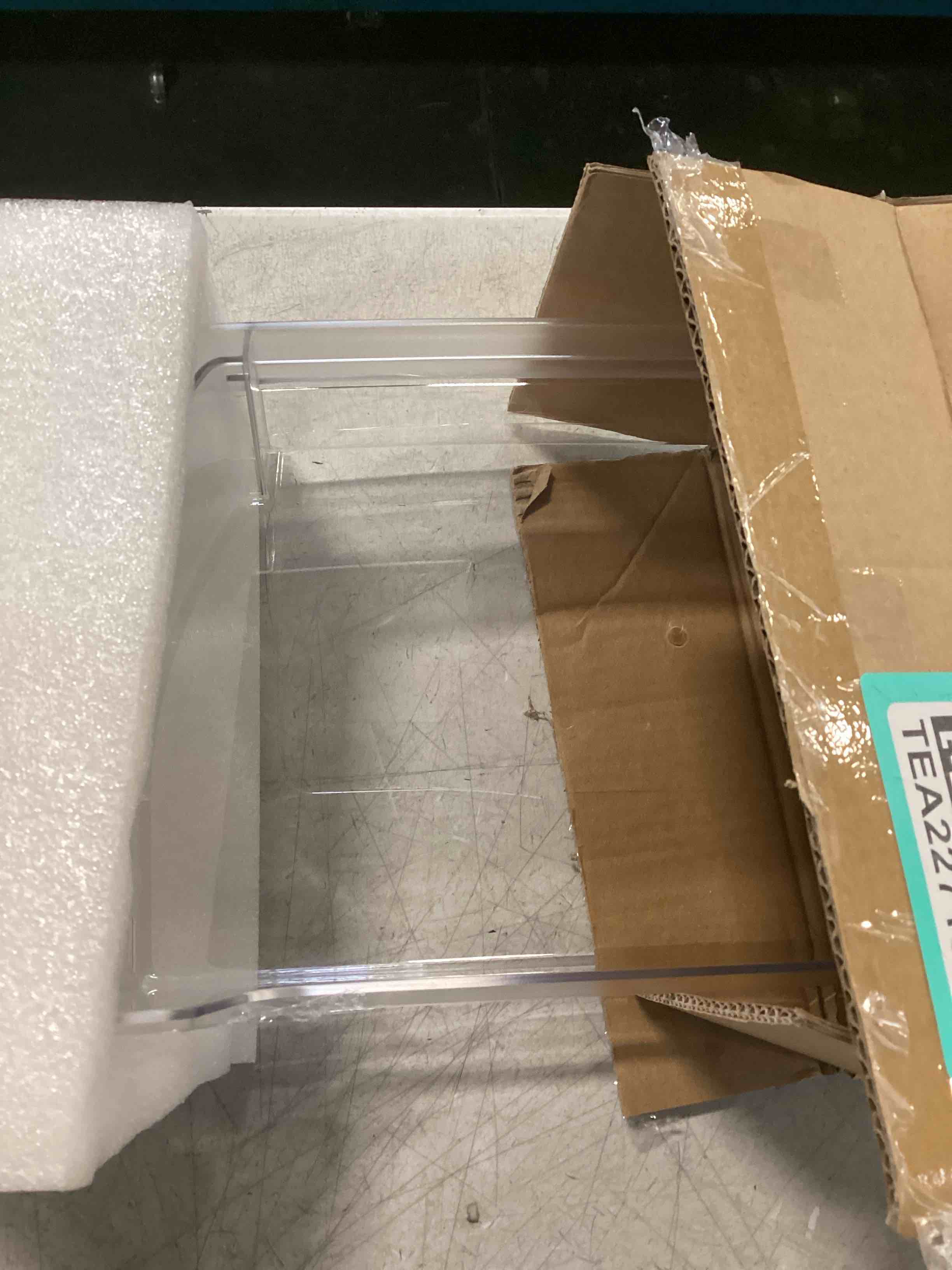 https://s3.amazonaws.com/lotting-images-prod/bidfta/TEA2271910_1746198356318.jpeg