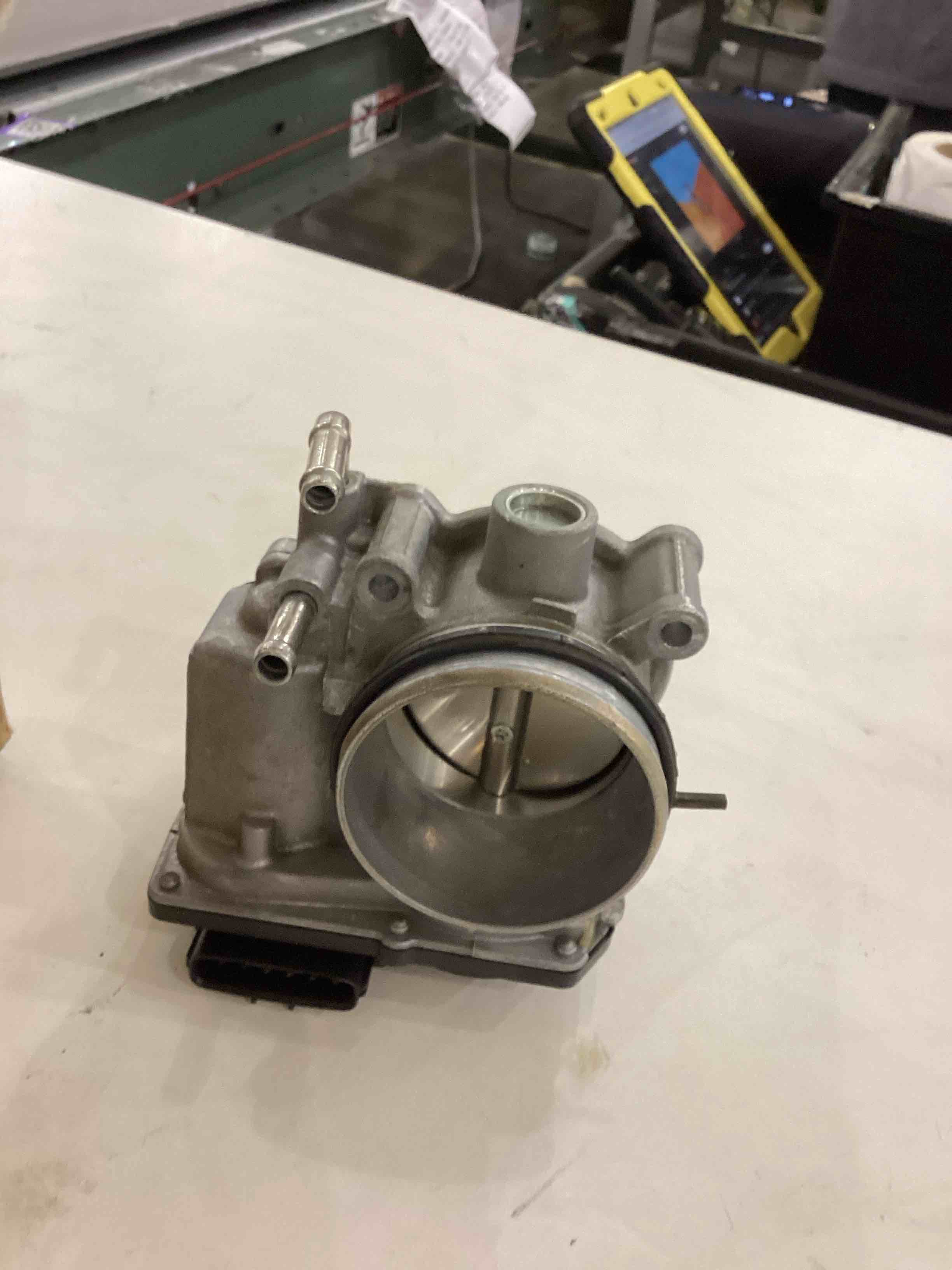 Electronic Fuel Injection Throttle Body 6RA60-01C 16119-6RA0A 16119-6RA0B for NissanAltima Rogue 2.5L Share No reviews yet