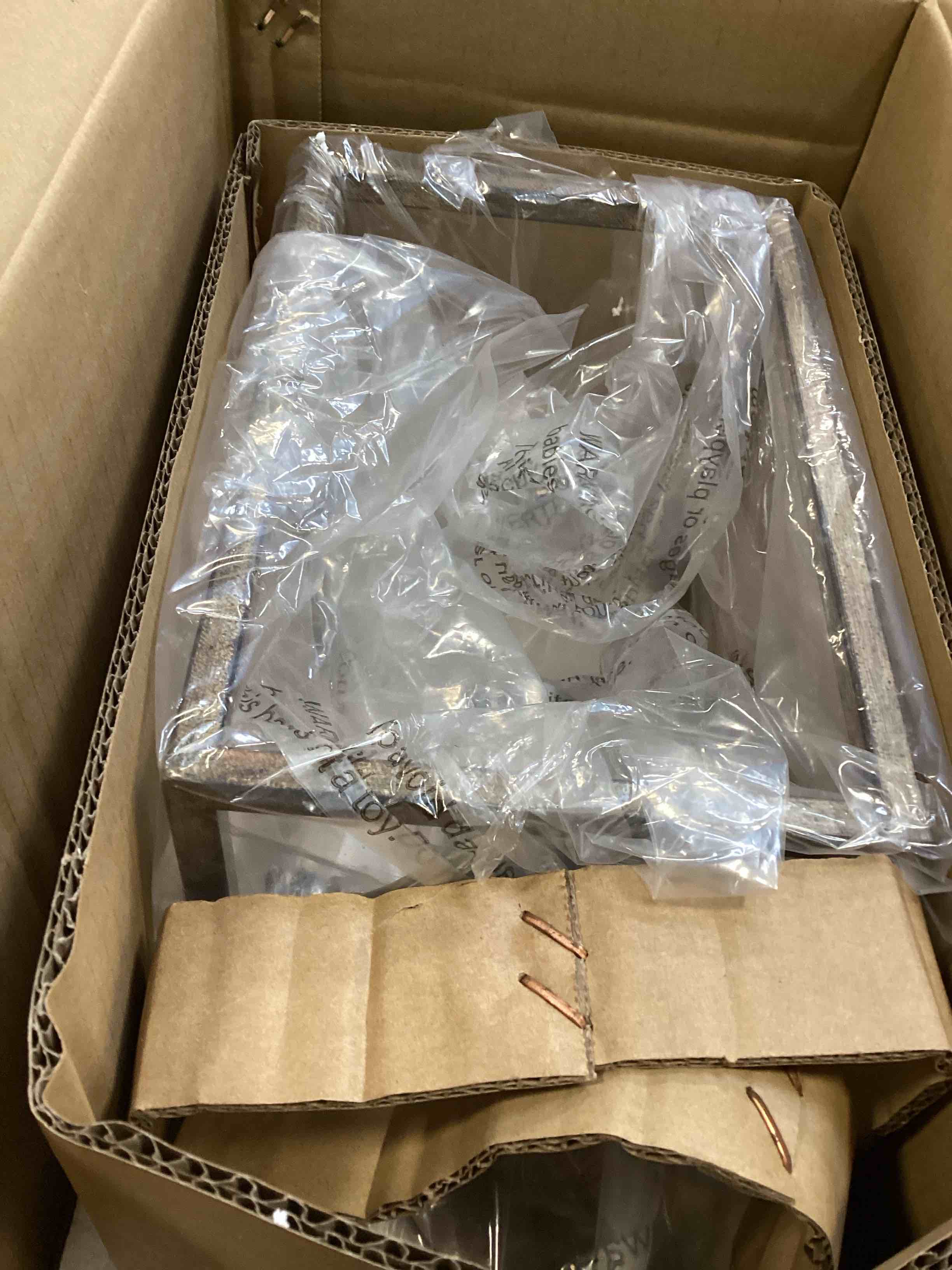 https://s3.amazonaws.com/lotting-images-prod/bidfta/TEA2321413_1746041669447.jpeg